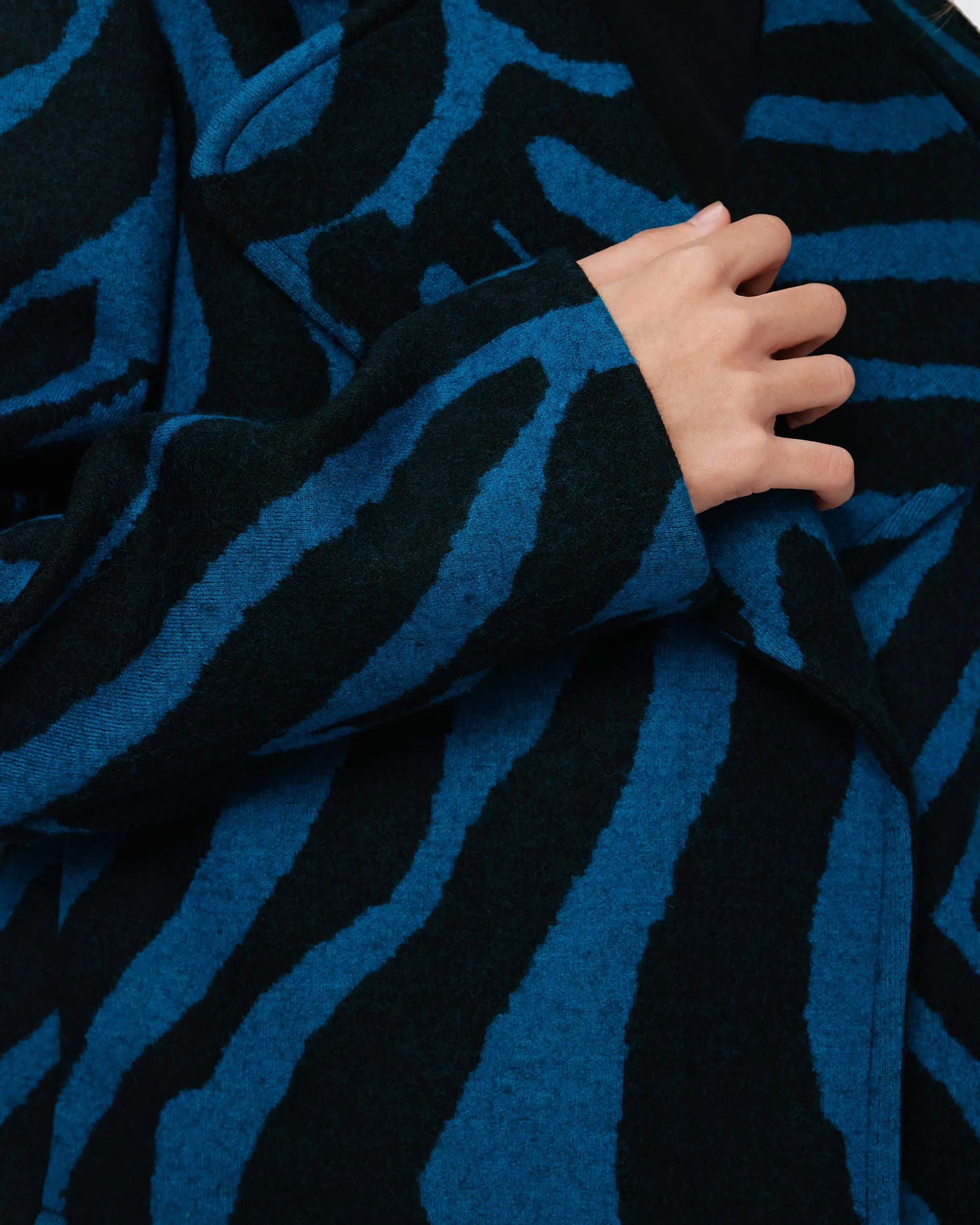 Yilia Jacquard Coat sold by Diane Von Furstenberg product image thumbnail 4