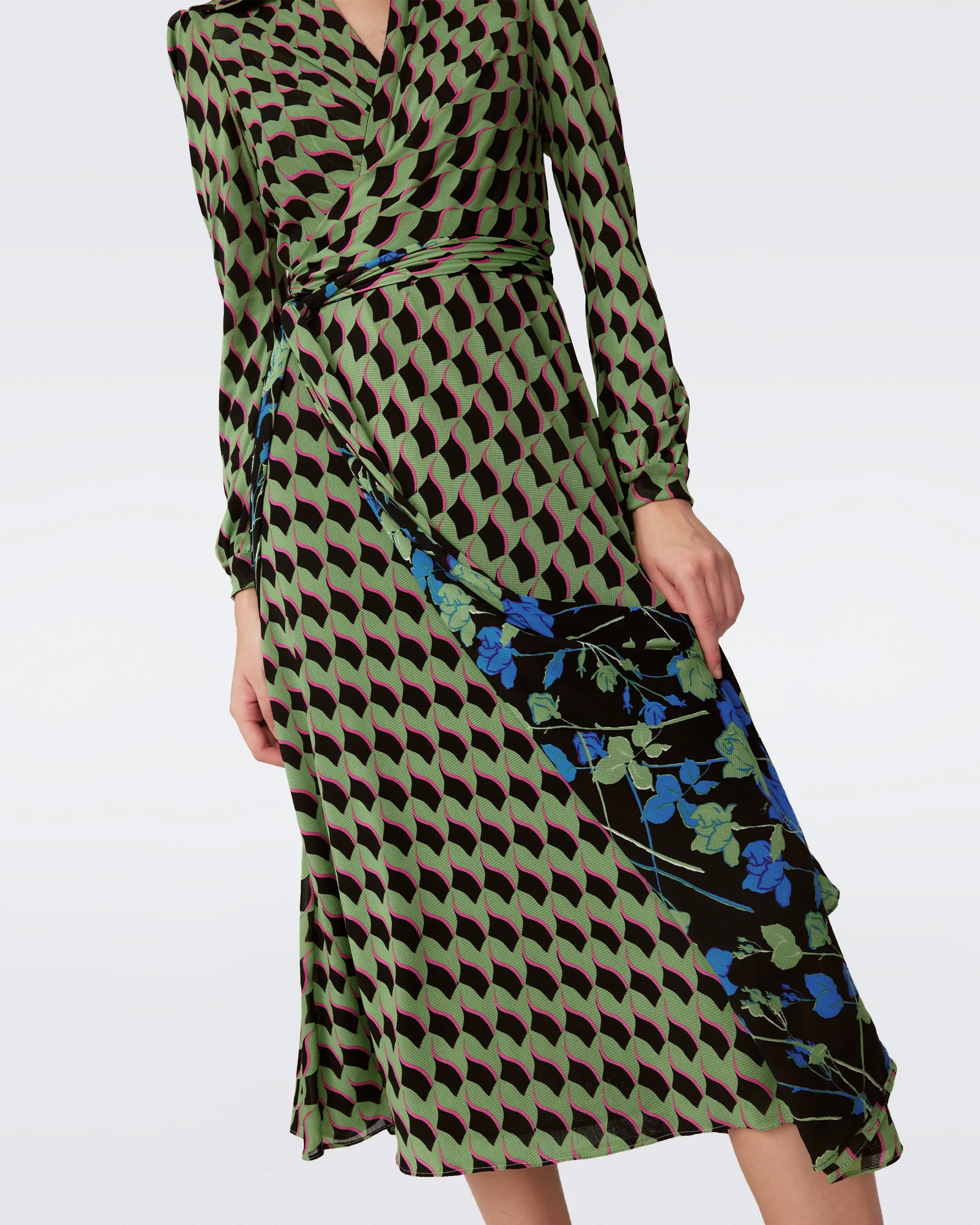 Phoenix Reversible Mesh Wrap Dress sold by Diane Von Furstenberg product image thumbnail 4