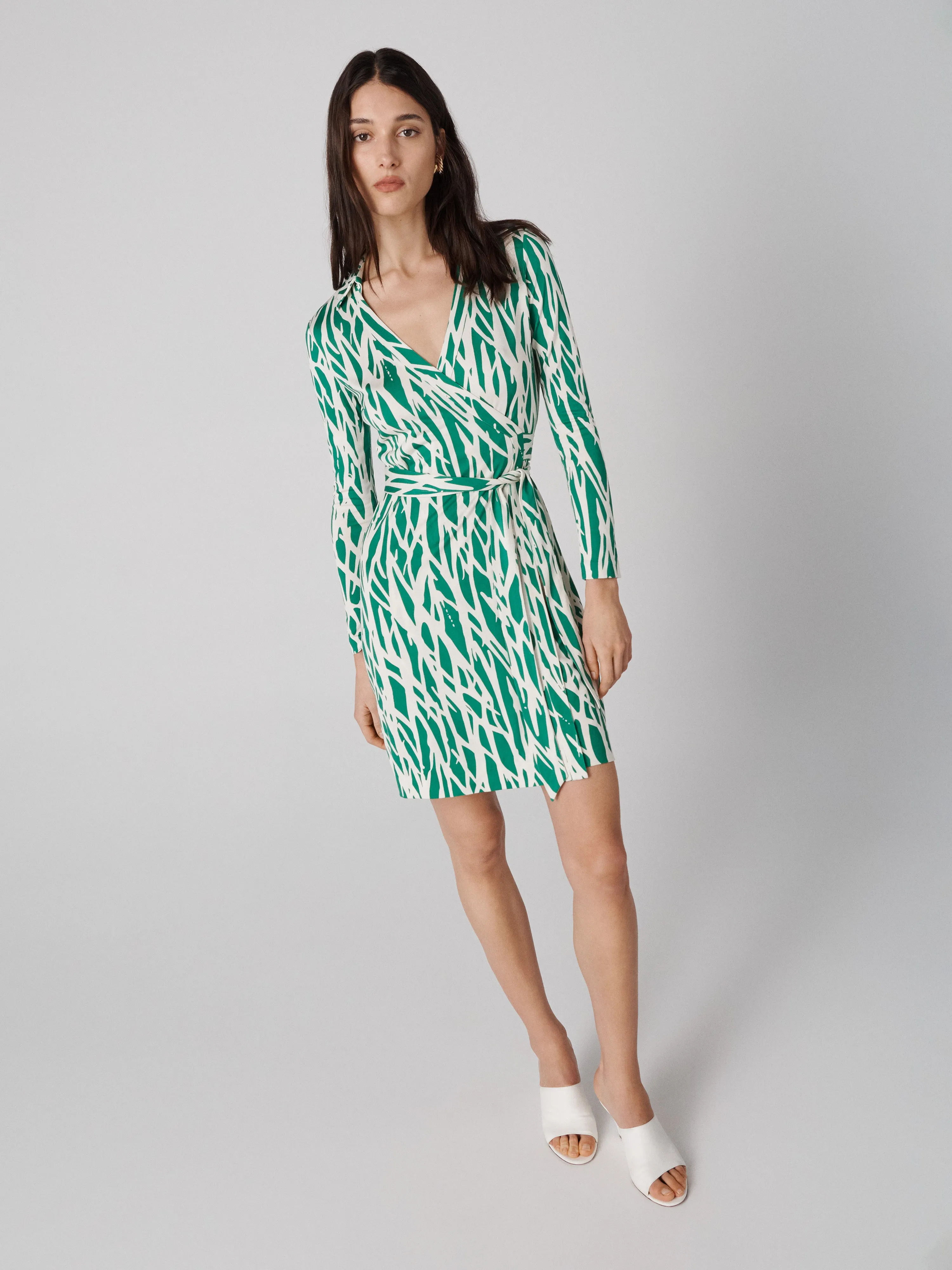 Jeanne Silk Jersey Wrap Dress sold by Diane Von Furstenberg product image thumbnail 4