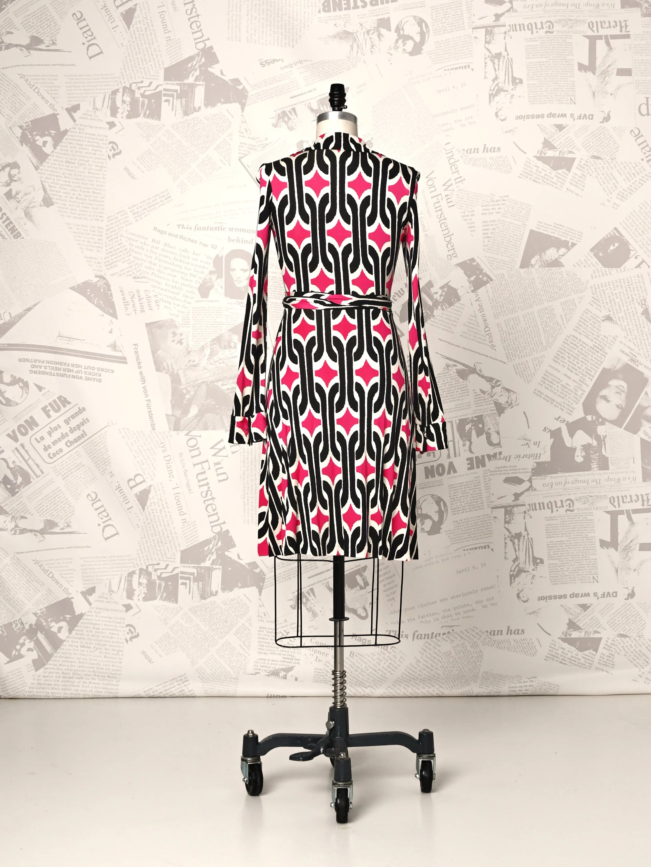 Jeanne Wrap Dress - DVF Vintage sold by Diane Von Furstenberg product image thumbnail 2
