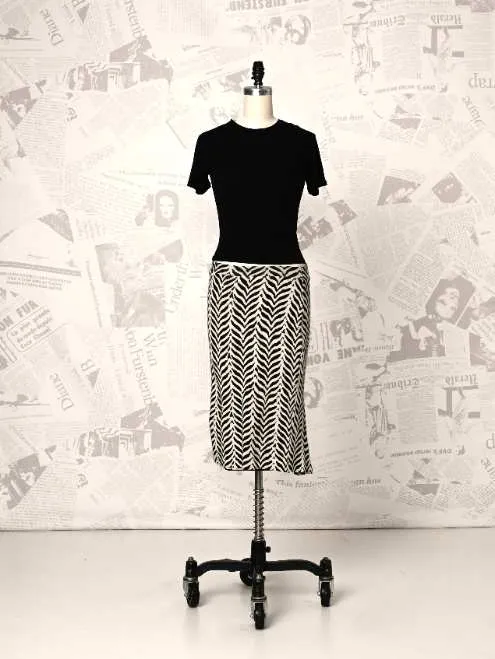 Knit Knee Length Skirt - DVF Vintage sold by Diane Von Furstenberg