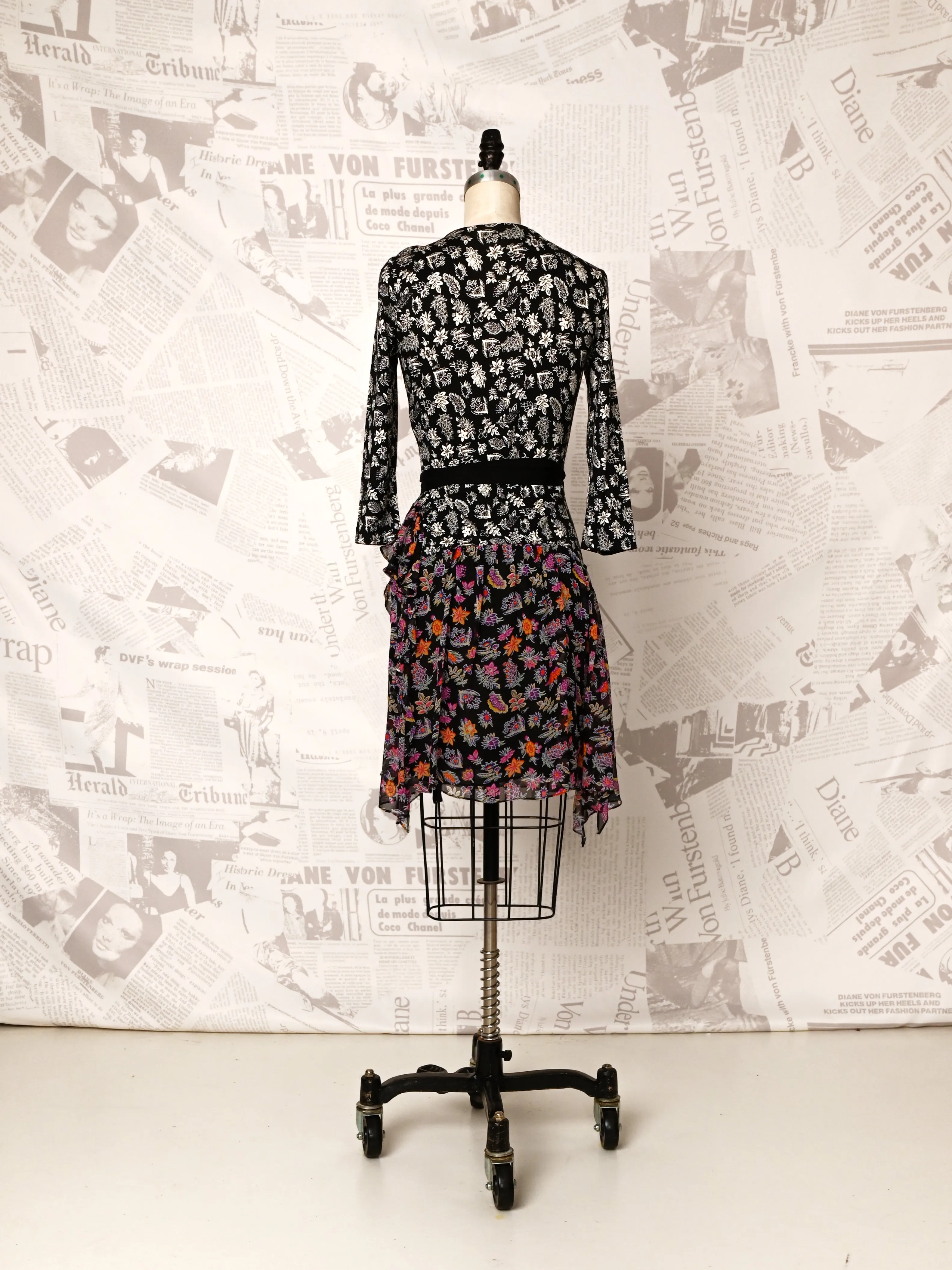 Silk Wrap Dress - DVF Vintage sold by Diane Von Furstenberg product image thumbnail 2