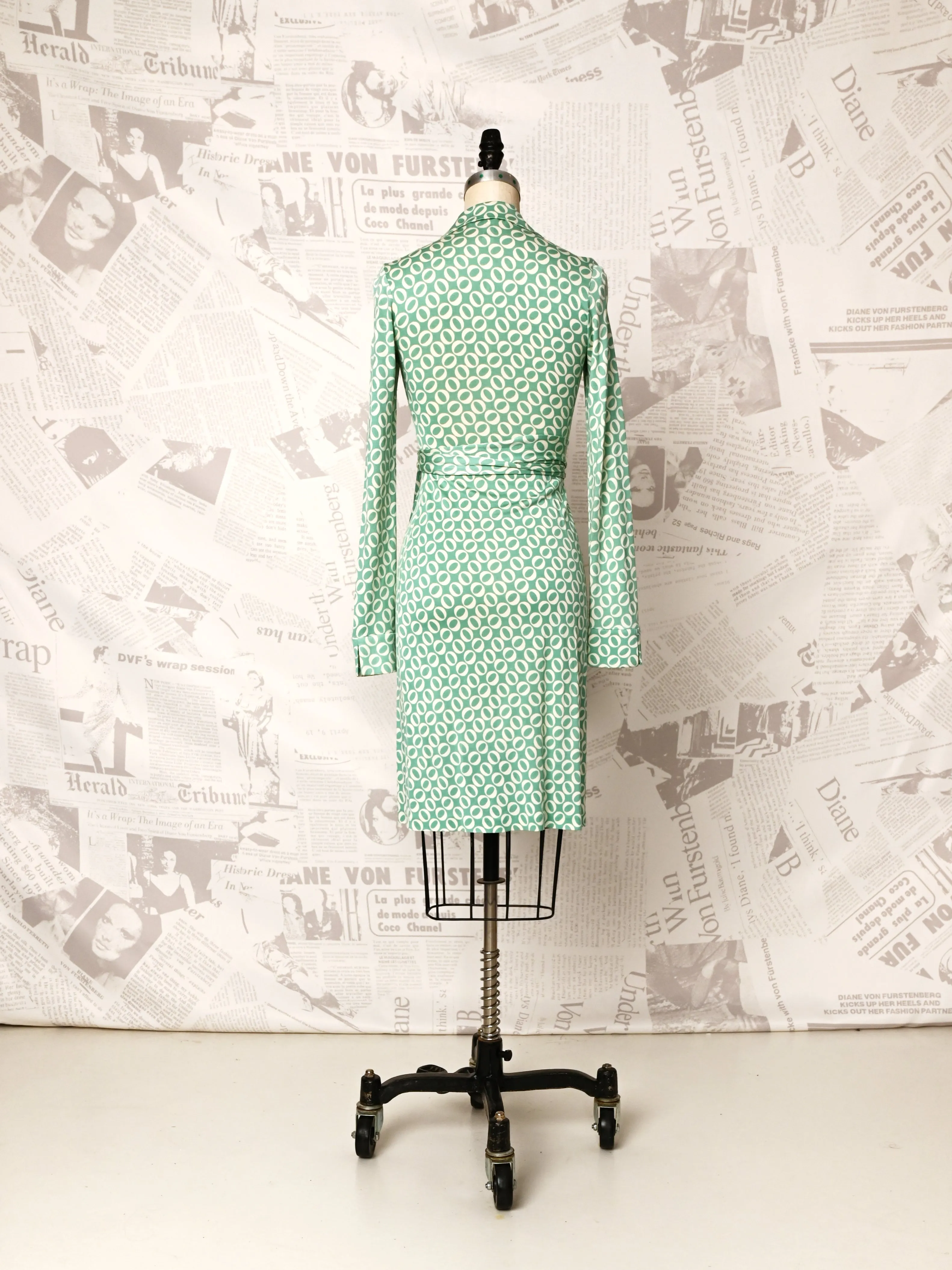 Jeanne Dress - DVF Vintage sold by Diane Von Furstenberg product image thumbnail 2