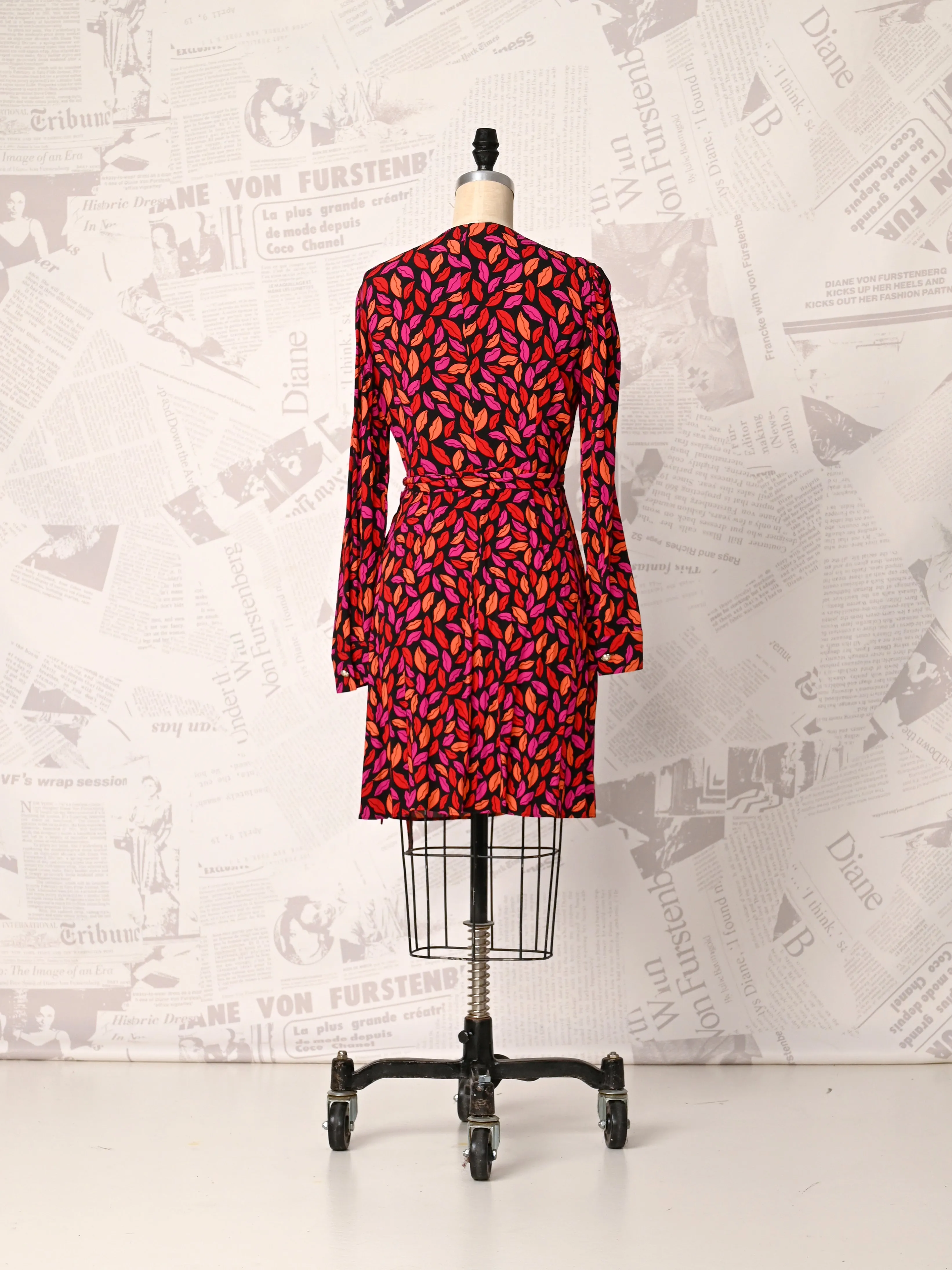 Savilla Lips Dress - DVF Vintage sold by Diane Von Furstenberg product image thumbnail 2