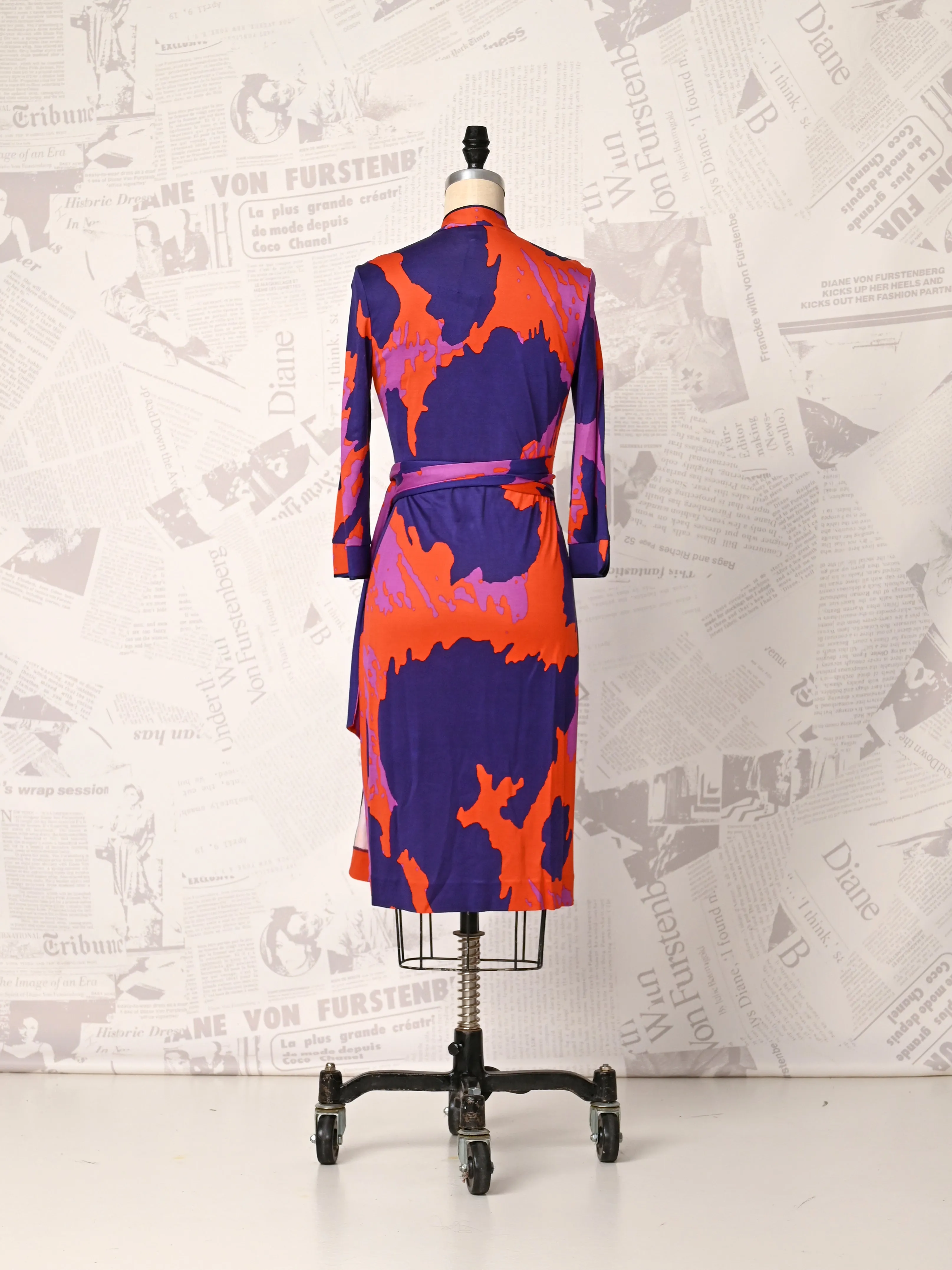Keyhole Neck Wrap - DVF Vintage sold by Diane Von Furstenberg product image thumbnail 2