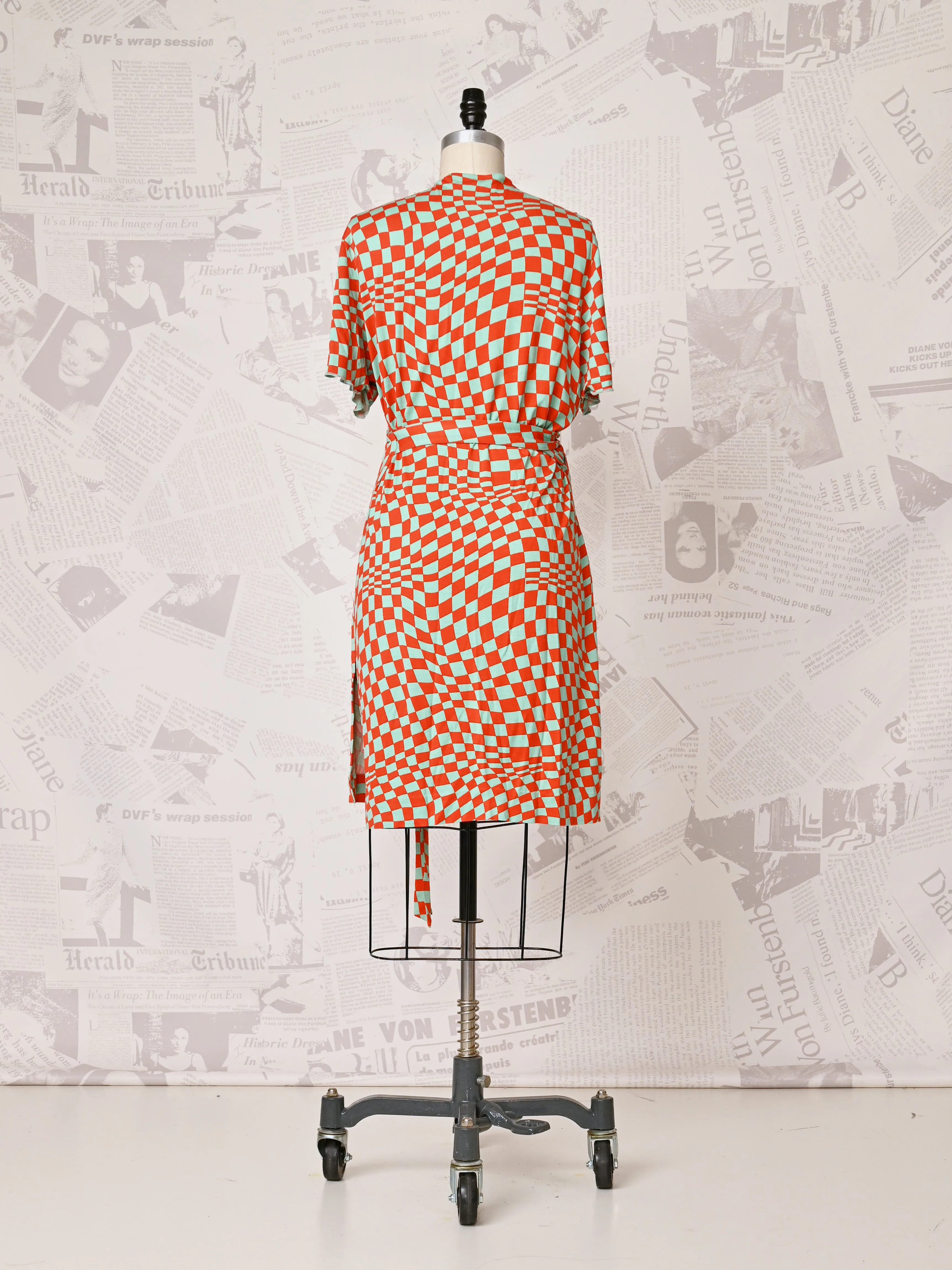 Tiled Silk Jersey Wrap Dress - DVF Vintage sold by Diane Von Furstenberg product image thumbnail 2