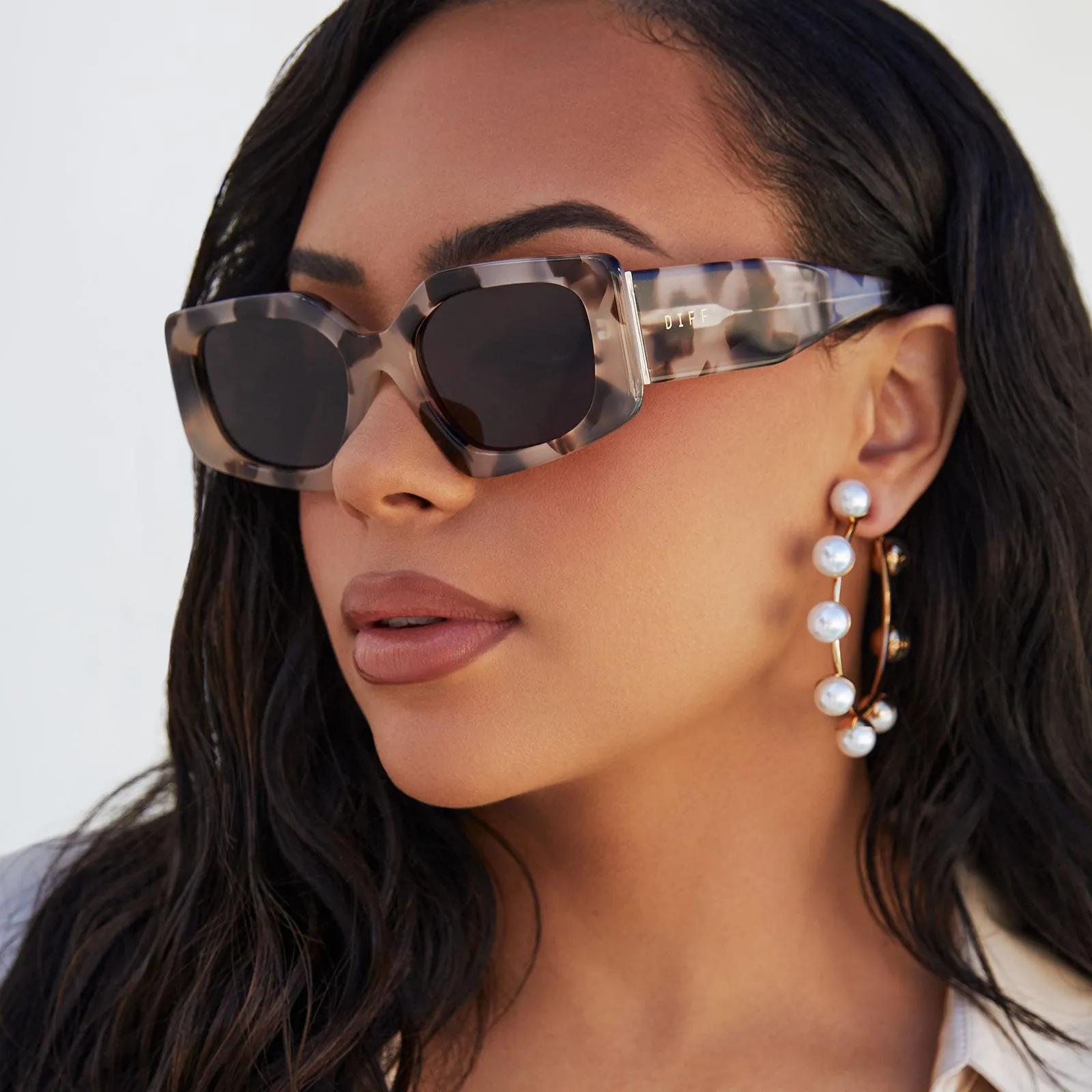 KRISTY SARAH - BRB + CREAM TORTOISE + GREY SUNGLASSES sold by Diff Eyewear product image thumbnail 5