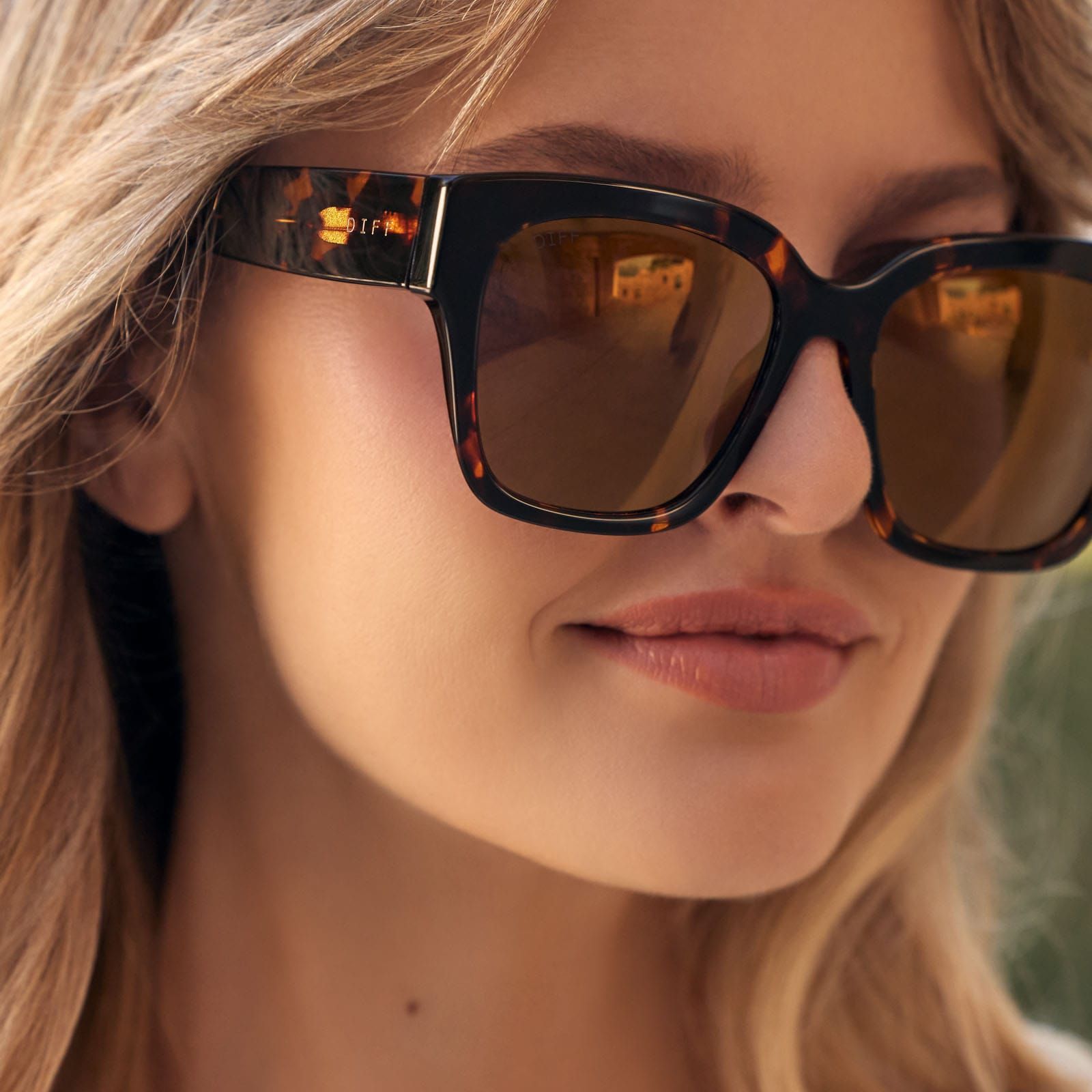 BELLA II - DARK TORTOISE + GOLD MIRROR + POLARIZED SUNGLASSES sold by Diff Eyewear product image thumbnail 5