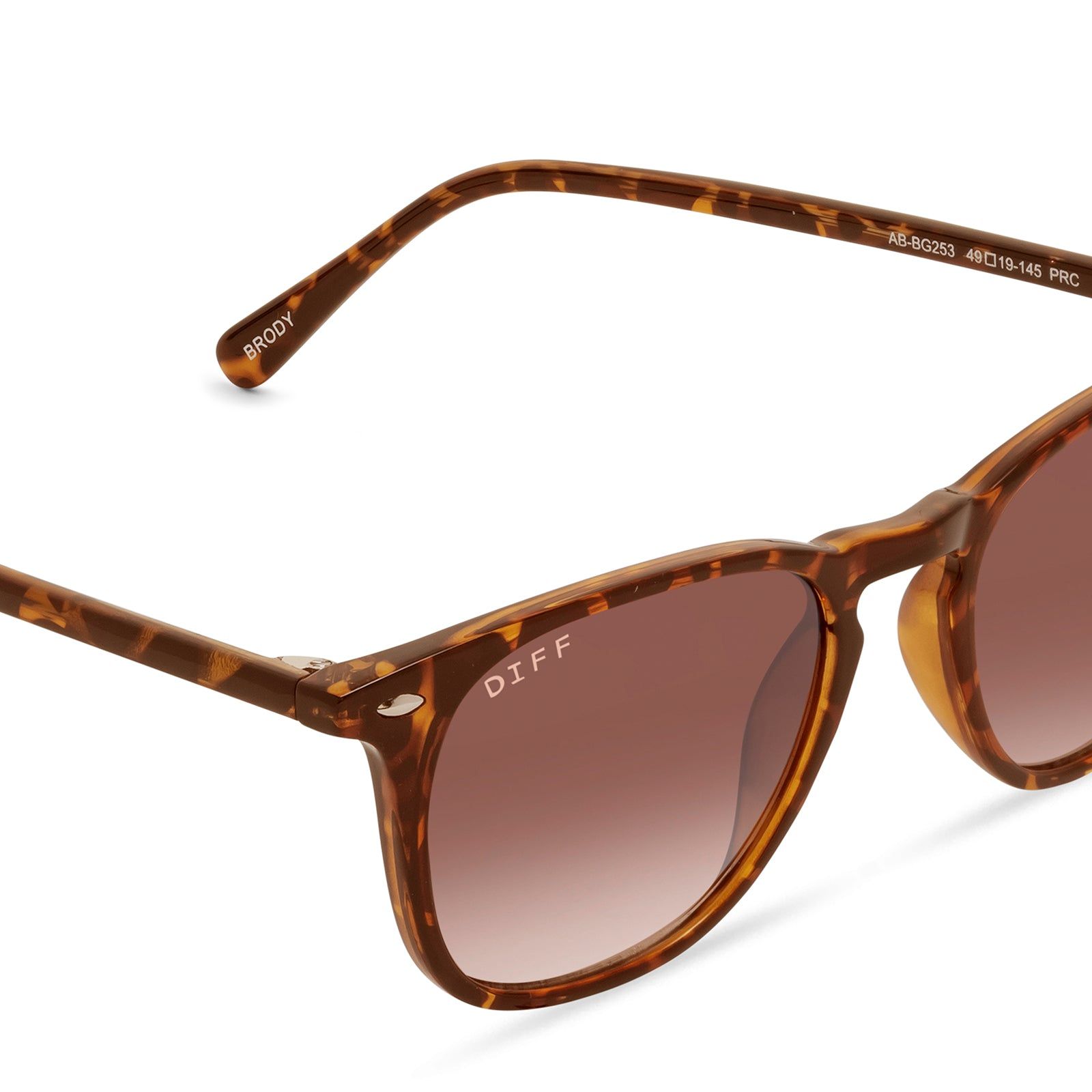 BRODY - AMBER TORTOISE + BROWN GRADIENT SUNGLASSES sold by Diff Eyewear product image thumbnail 4