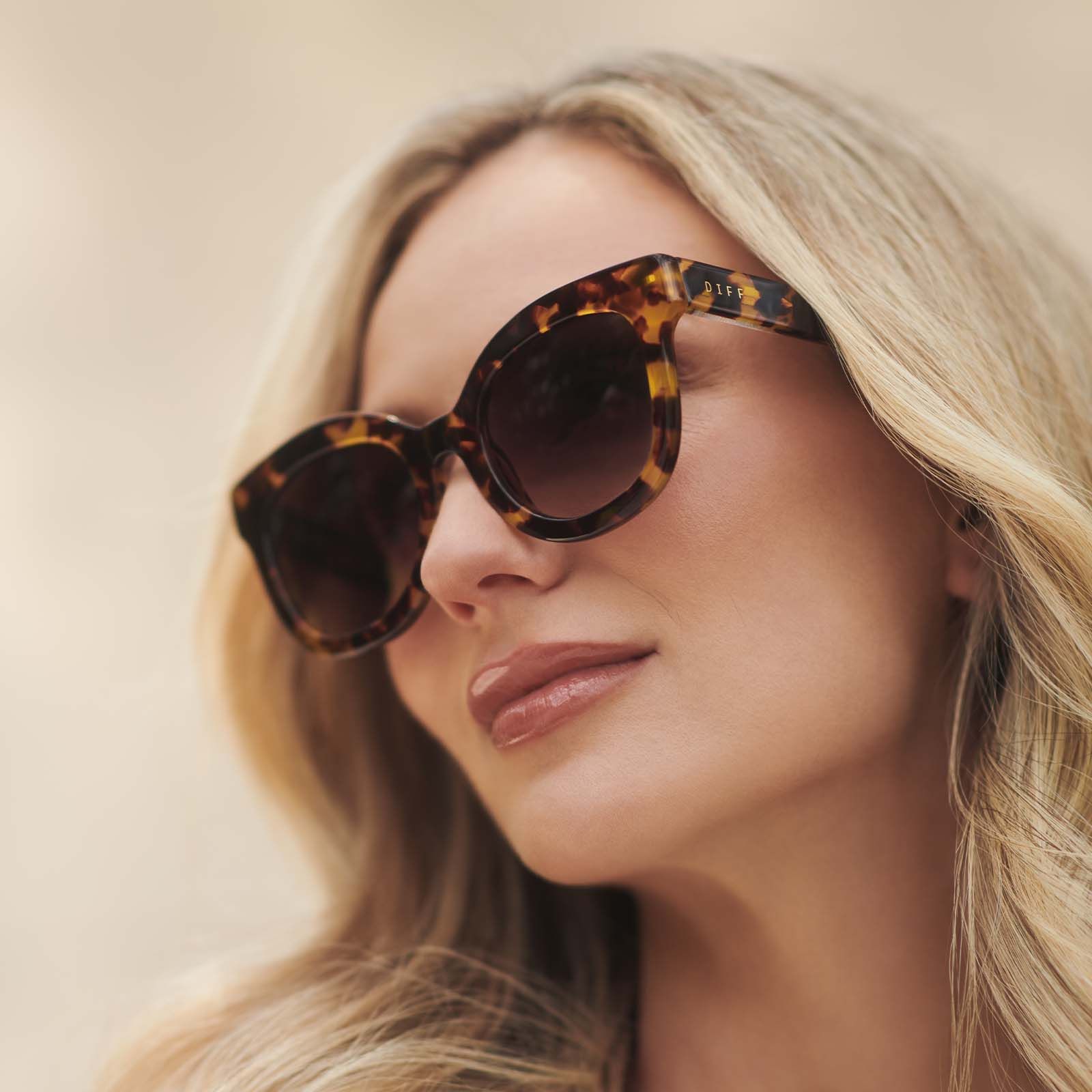 LAUREN LANE - MOLLIE + AMBER TORTOISE + BROWN GRADIENT SUNGLASSES sold by Diff Eyewear product image thumbnail 5