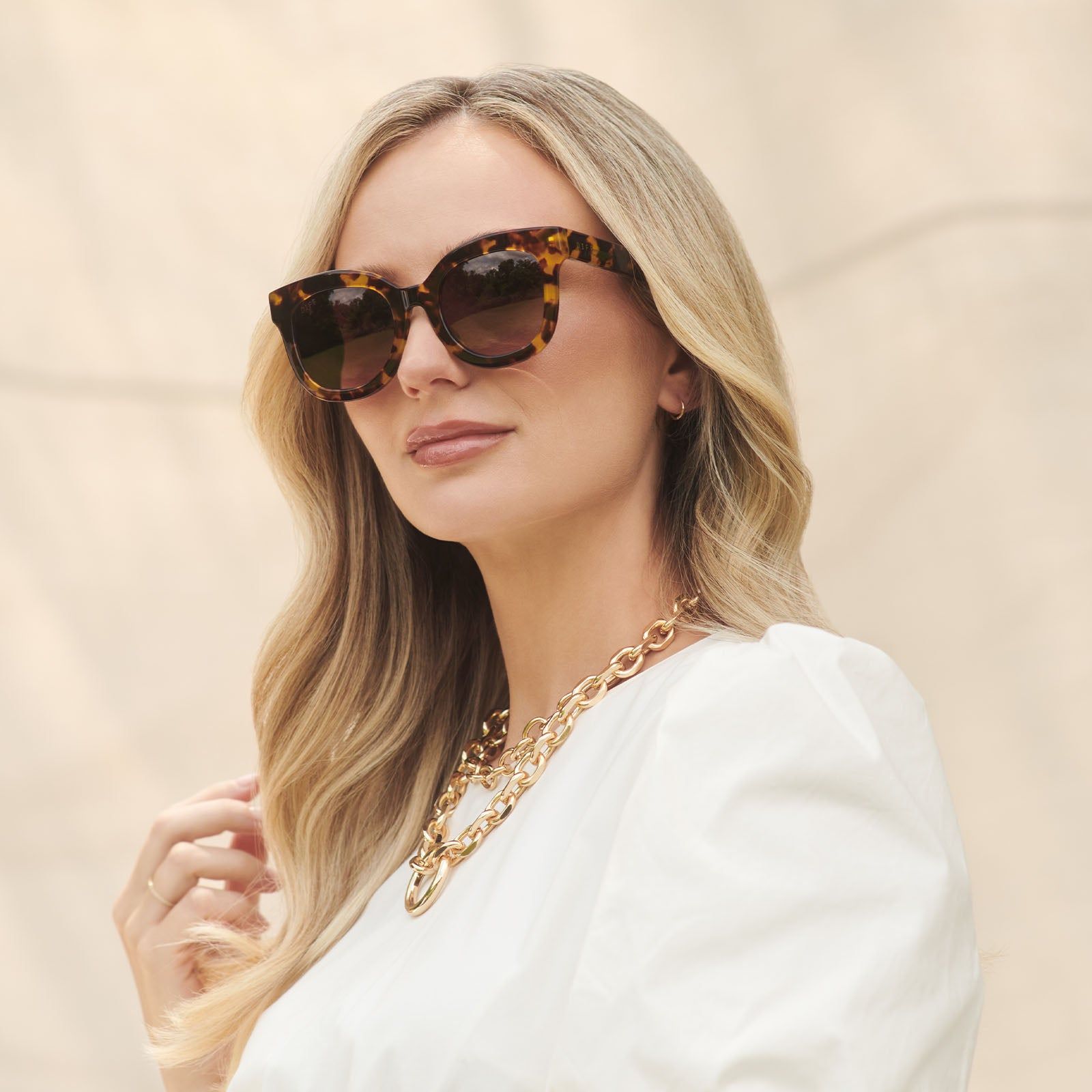 LAUREN LANE - MOLLIE + AMBER TORTOISE + BROWN GRADIENT SUNGLASSES sold by Diff Eyewear product image thumbnail 6
