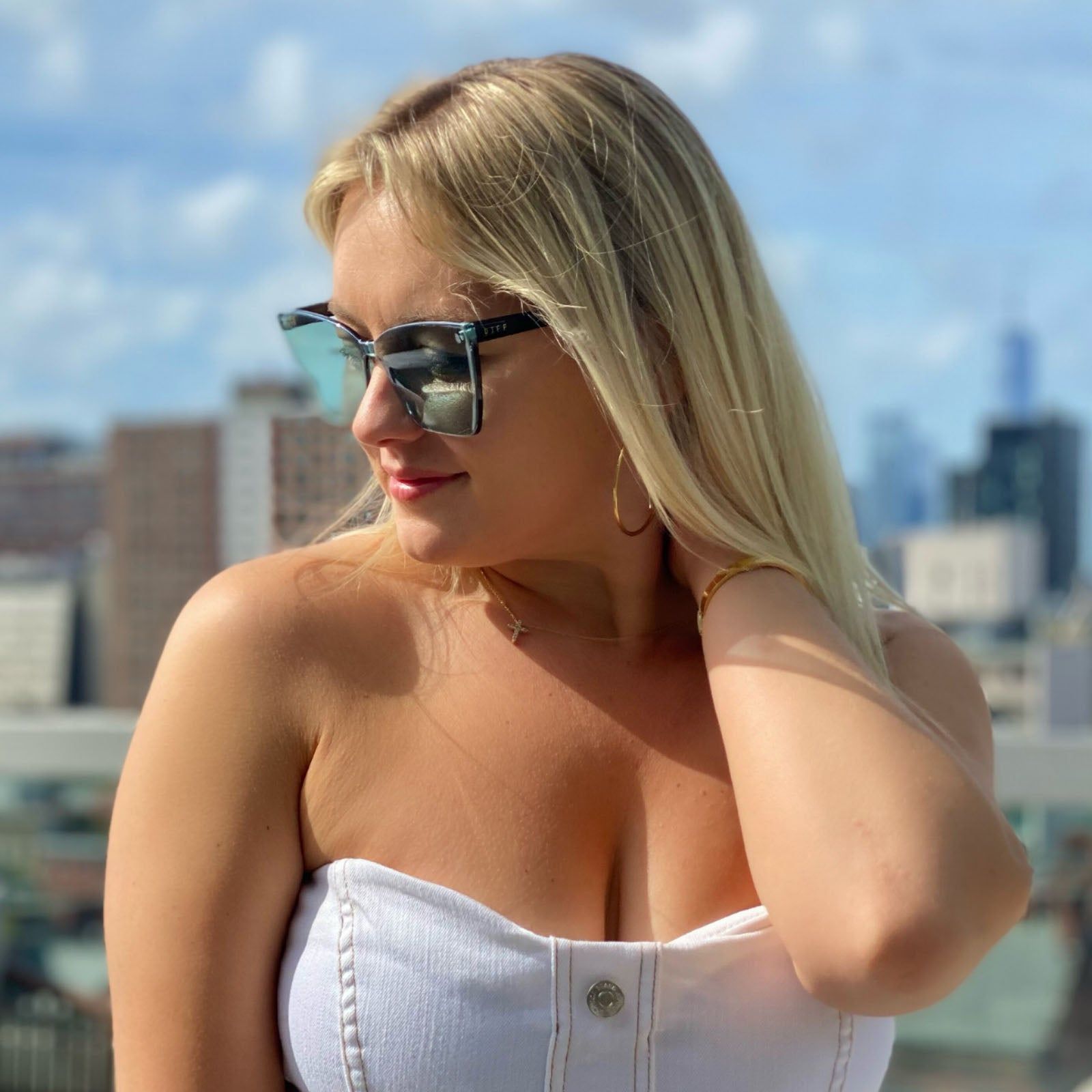 GOLDIE - BLACK + TURQUOISE MIRROR SUNGLASSES sold by Diff Eyewear product image thumbnail 5