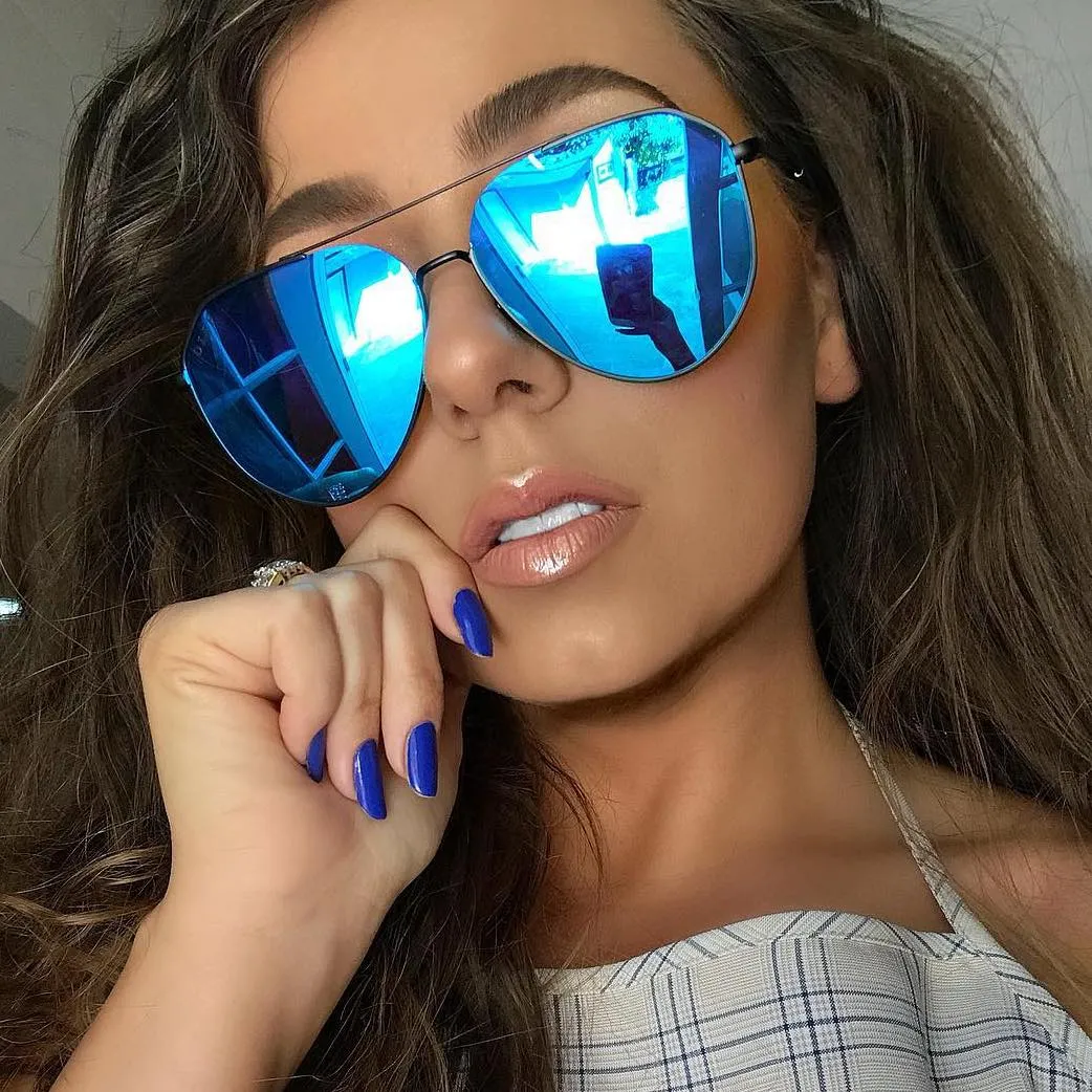 DASH - MATTE BLACK + BLUE MIRROR + POLARIZED SUNGLASSES sold by Diff Eyewear product image thumbnail 4