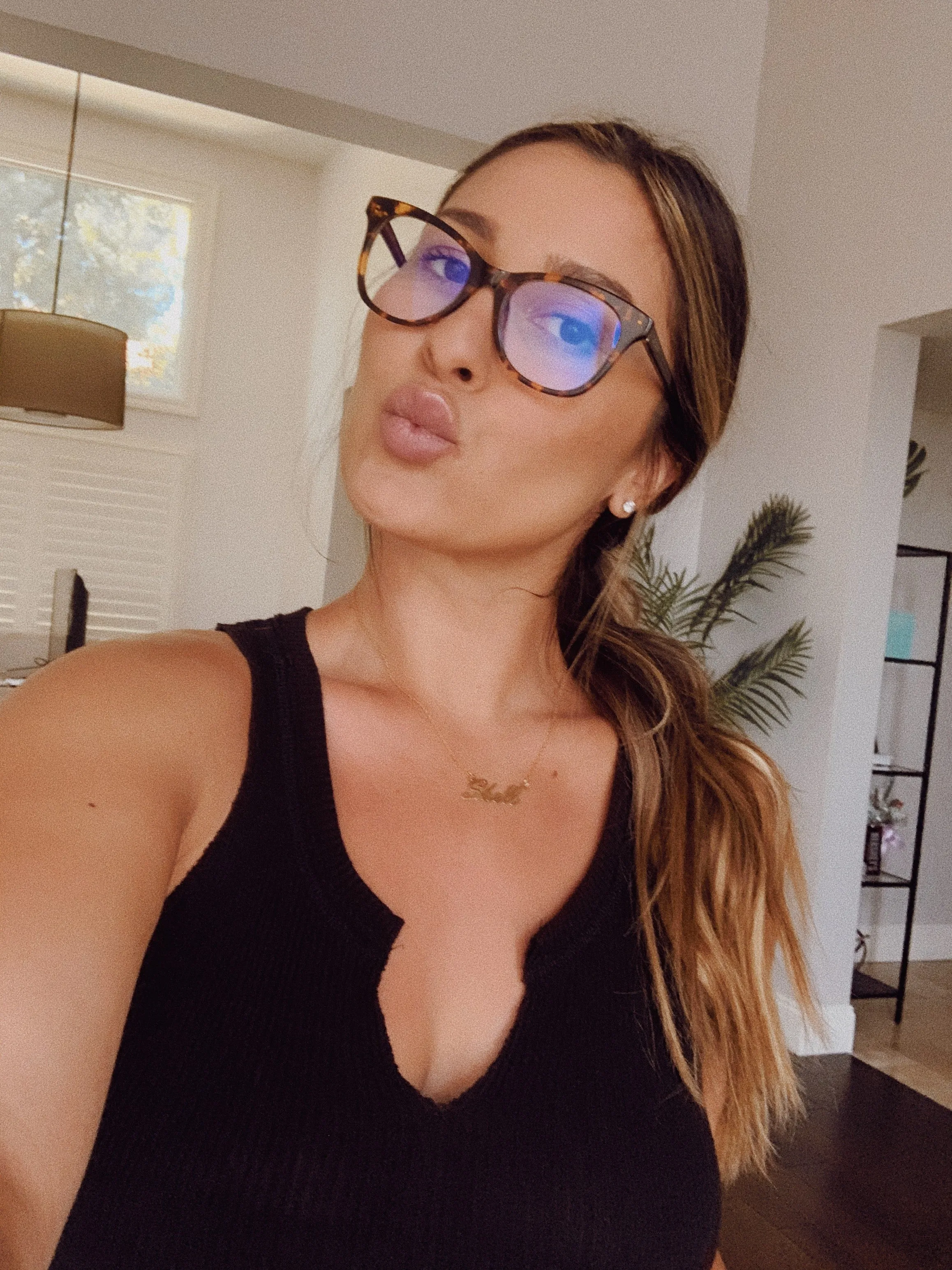 CARINA - DARK TORTOISE + BLUE LIGHT TECHNOLOGY GLASSES sold by Diff Eyewear product image thumbnail 4