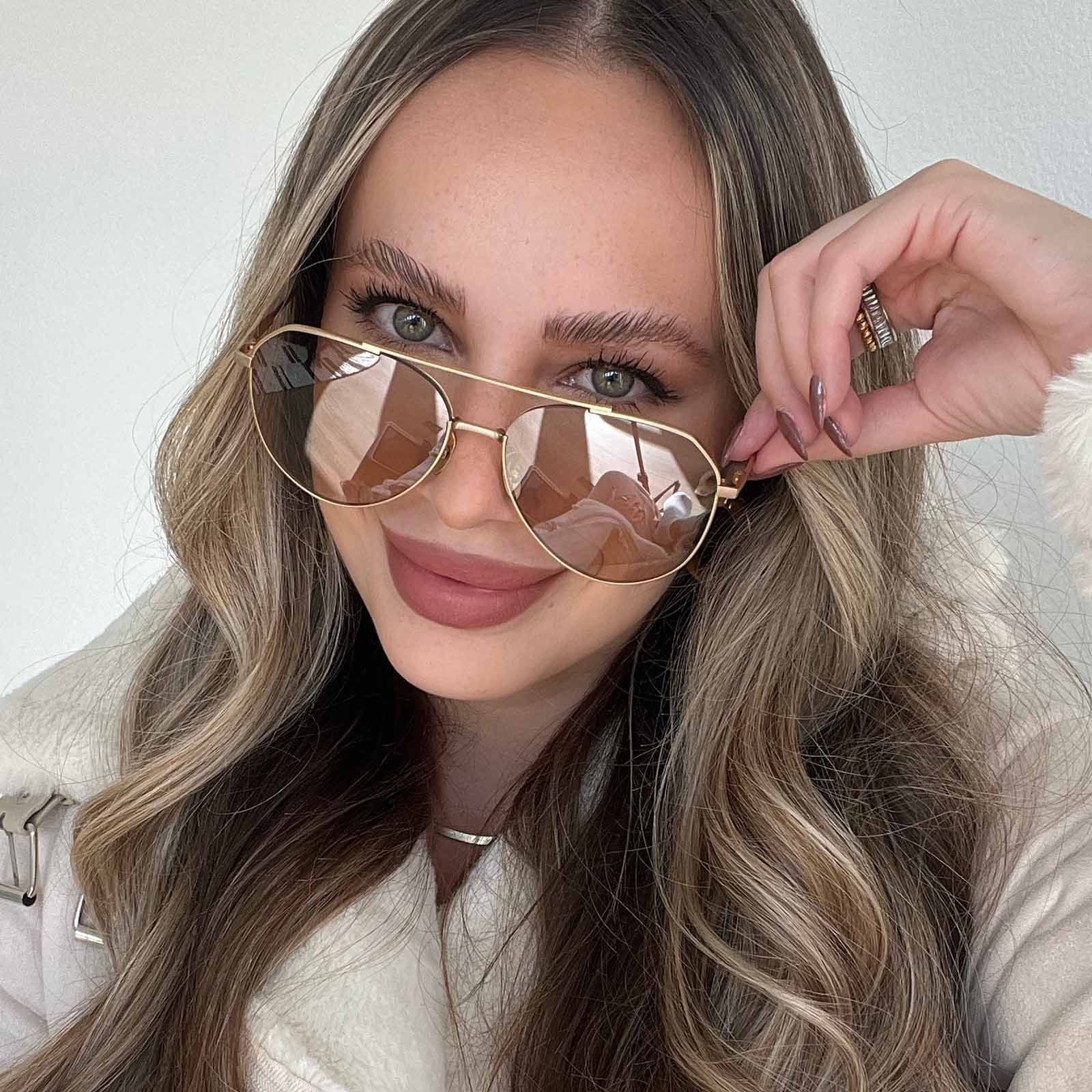 DASH - BRUSHED GOLD + BEIGE CORAL FLASH POLARIZED SUNGLASSES sold by Diff Eyewear product image thumbnail 5