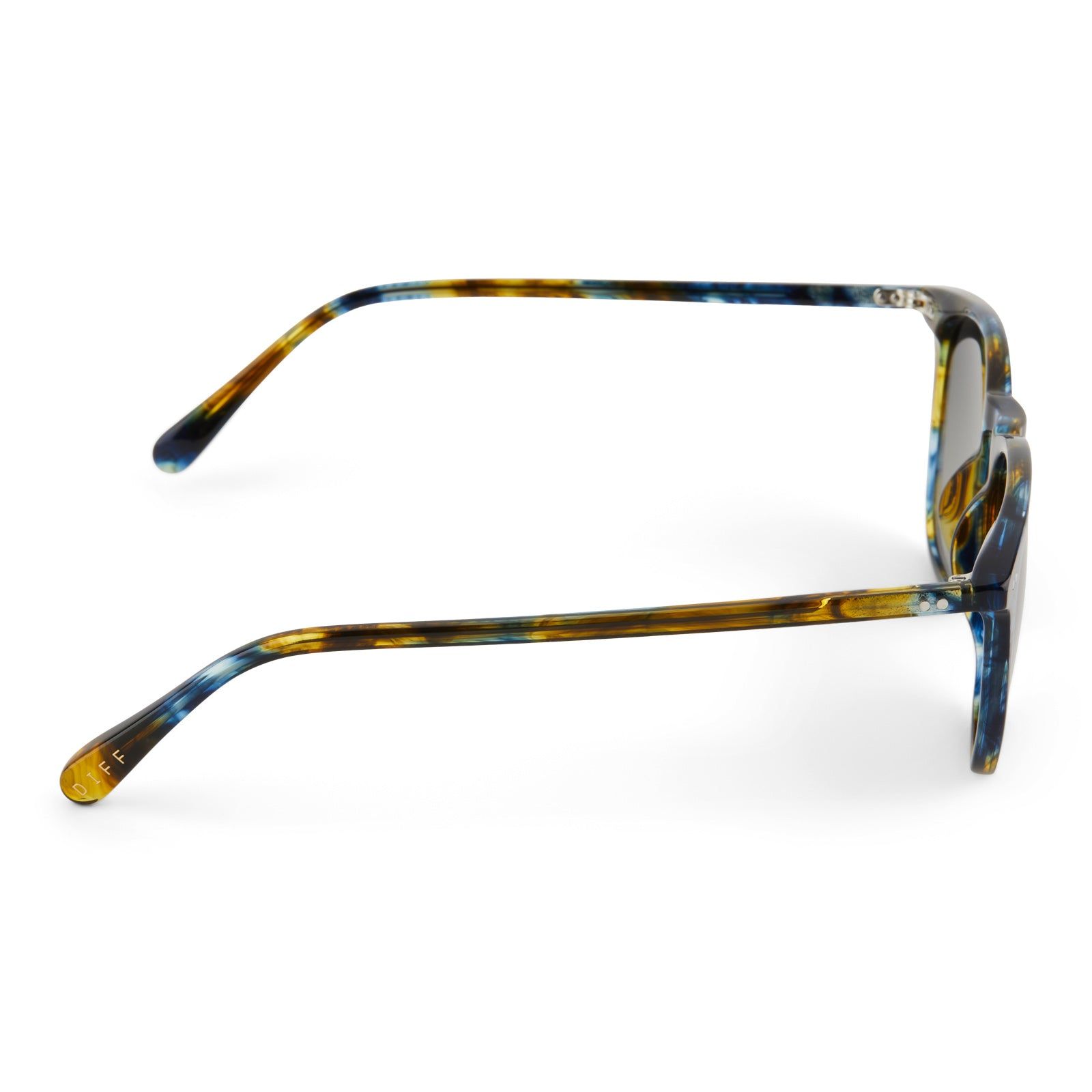 MAXWELL XL - GLACIAL TORTOISE + GREY GRADIENT POLARIZED SUNGLASSES sold by Diff Eyewear product image thumbnail 3