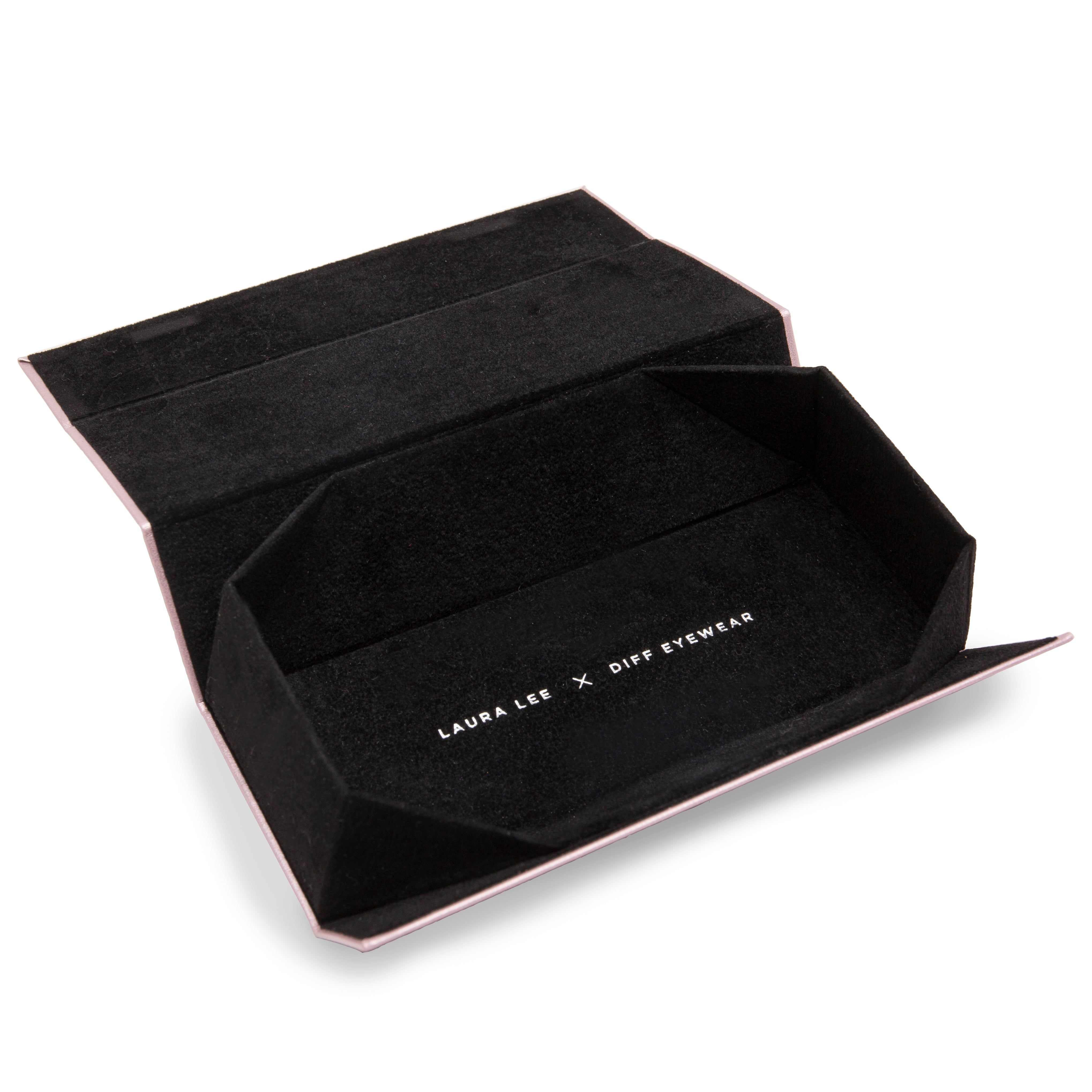 LAURA LEE - PEACHY + BLACK + DARK SMOKE POLARIZED sold by Diff Eyewear product image thumbnail 8