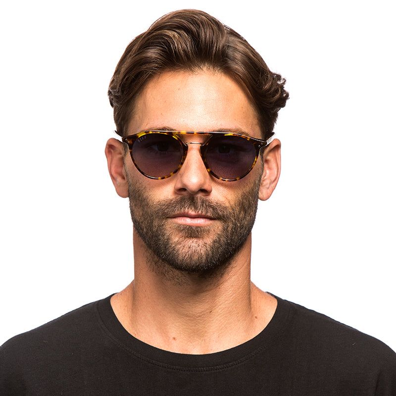 MASON - AMBER TORTOISE + BLUE STEEL GRADIENT + POLARIZED SUNGLASSES sold by Diff Eyewear product image thumbnail 5