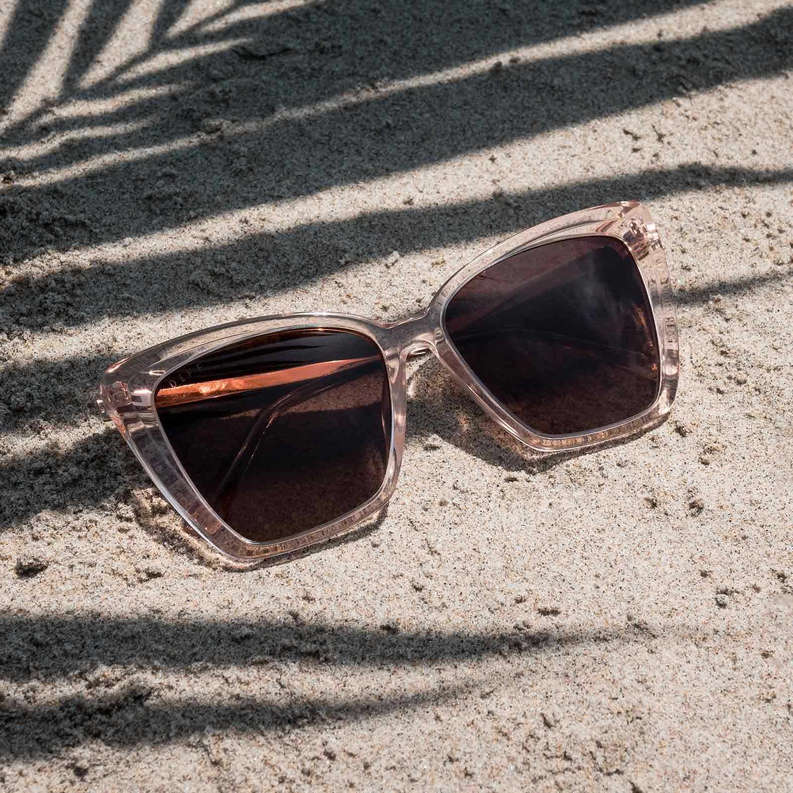 BECKY II - SANDSTONE CRYSTAL + BROWN GRADIENT + POLARIZED SUNGLASSES sold by Diff Eyewear product image thumbnail 5