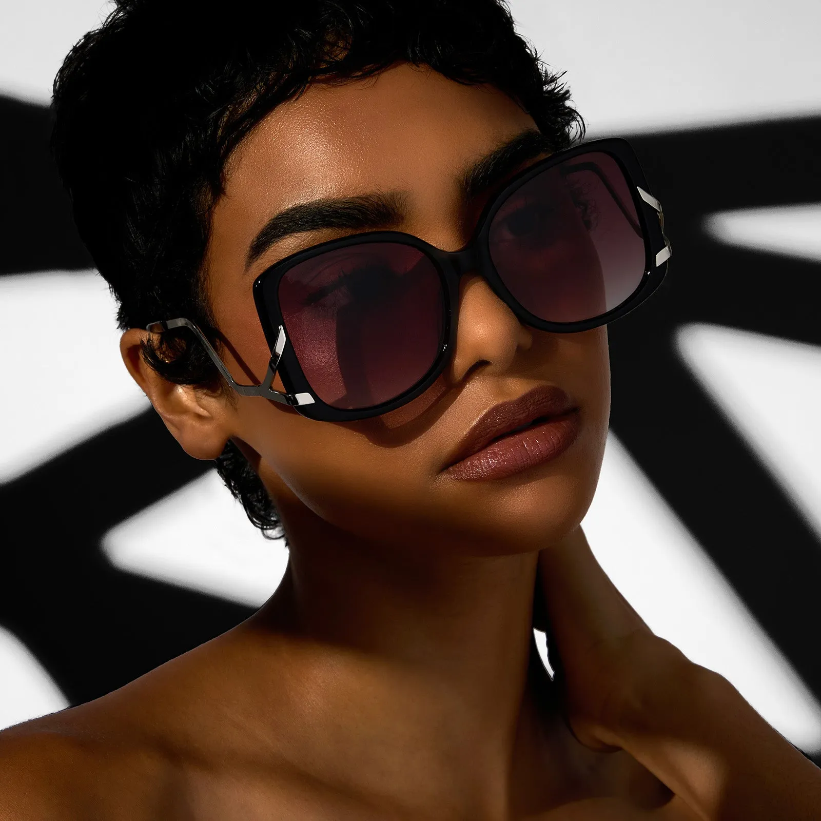 BEETLEJUICE™ - DELIA DEETZ™ + BLACK + RED GRADIENT SUNGLASSES sold by Diff Eyewear product image thumbnail 5