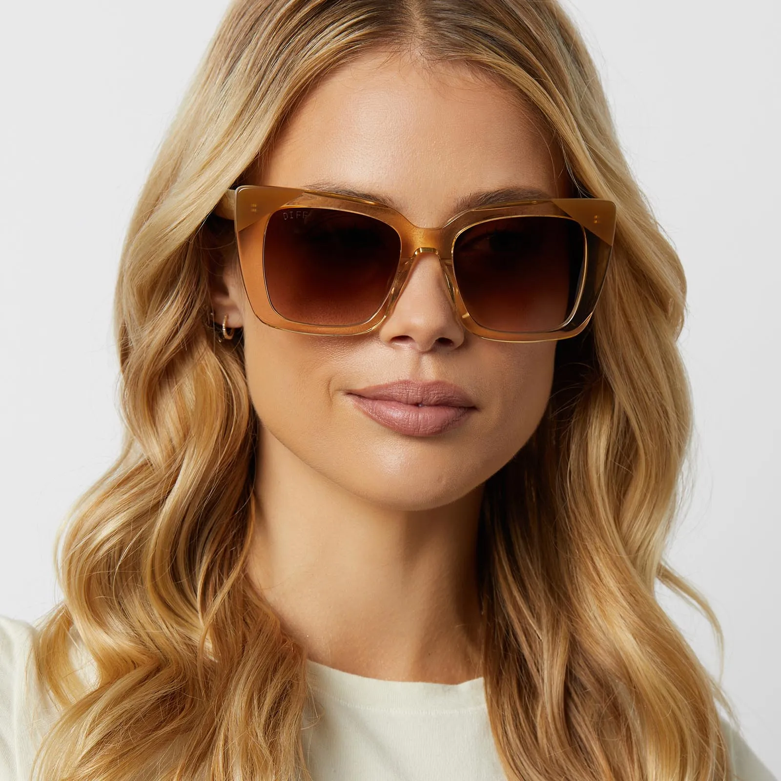 LIZZY - HONEY CRYSTAL + BROWN GRADIENT SUNGLASSES sold by Diff Eyewear product image thumbnail 5