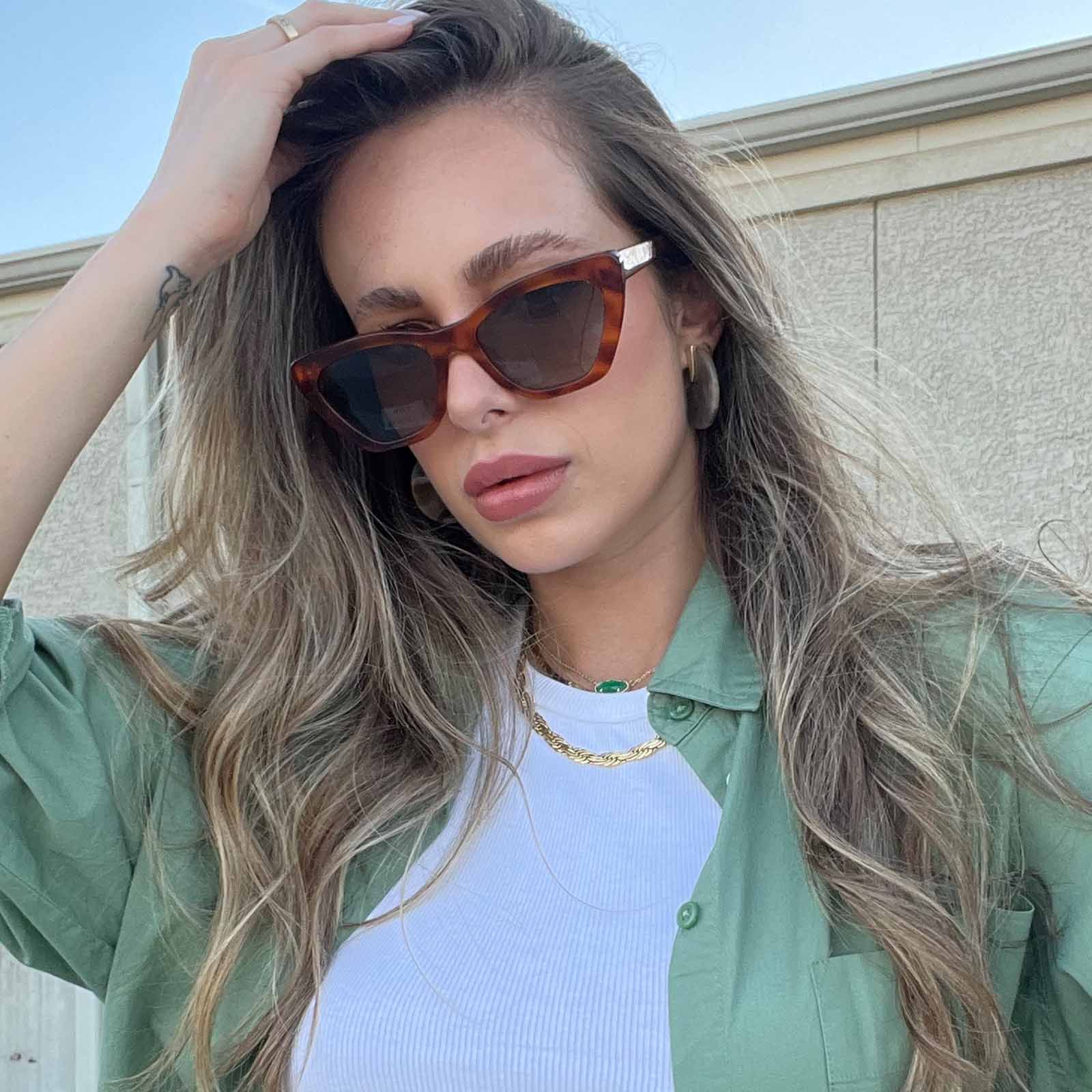 CAMILA - ANDES TORTOISE + BROWN GRADIENT POLARIZED SUNGLASSES sold by Diff Eyewear product image thumbnail 5