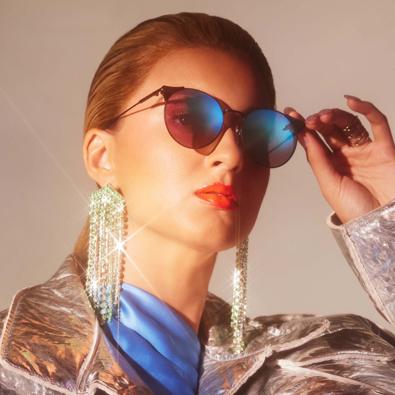 TORI KELLY - SHINE ON + MATTE BLACK + BLUE MIRROR SUNGLASSES sold by Diff Eyewear product image thumbnail 5