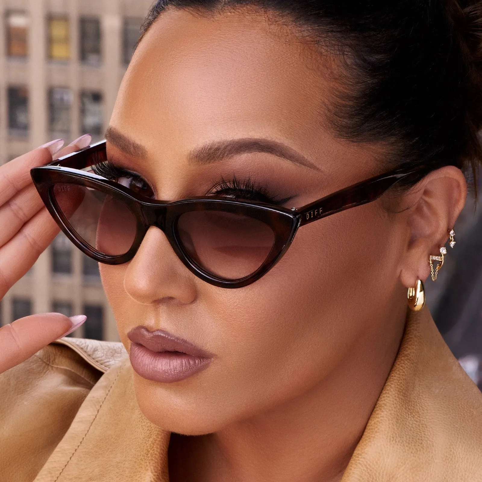 ADRIENNE BAILON - CHATEAU + TORTOISE + BROWN GRADIENT SUNGLASSES sold by Diff Eyewear product image thumbnail 5
