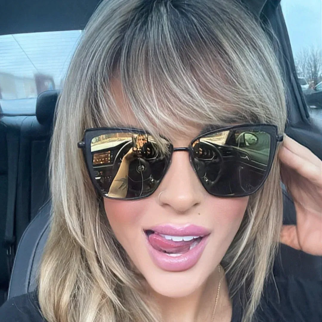 GRACE - MATTE BLACK + GREY MIRROR SUNGLASSES sold by Diff Eyewear product image thumbnail 5