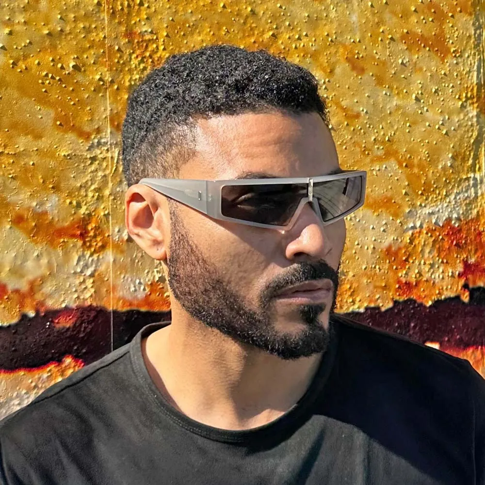 THE MANDALORIAN™️ VISOR - BESKAR™️ SILVER + GALACTIC GREY SUNGLASSES sold by Diff Eyewear product image thumbnail 5