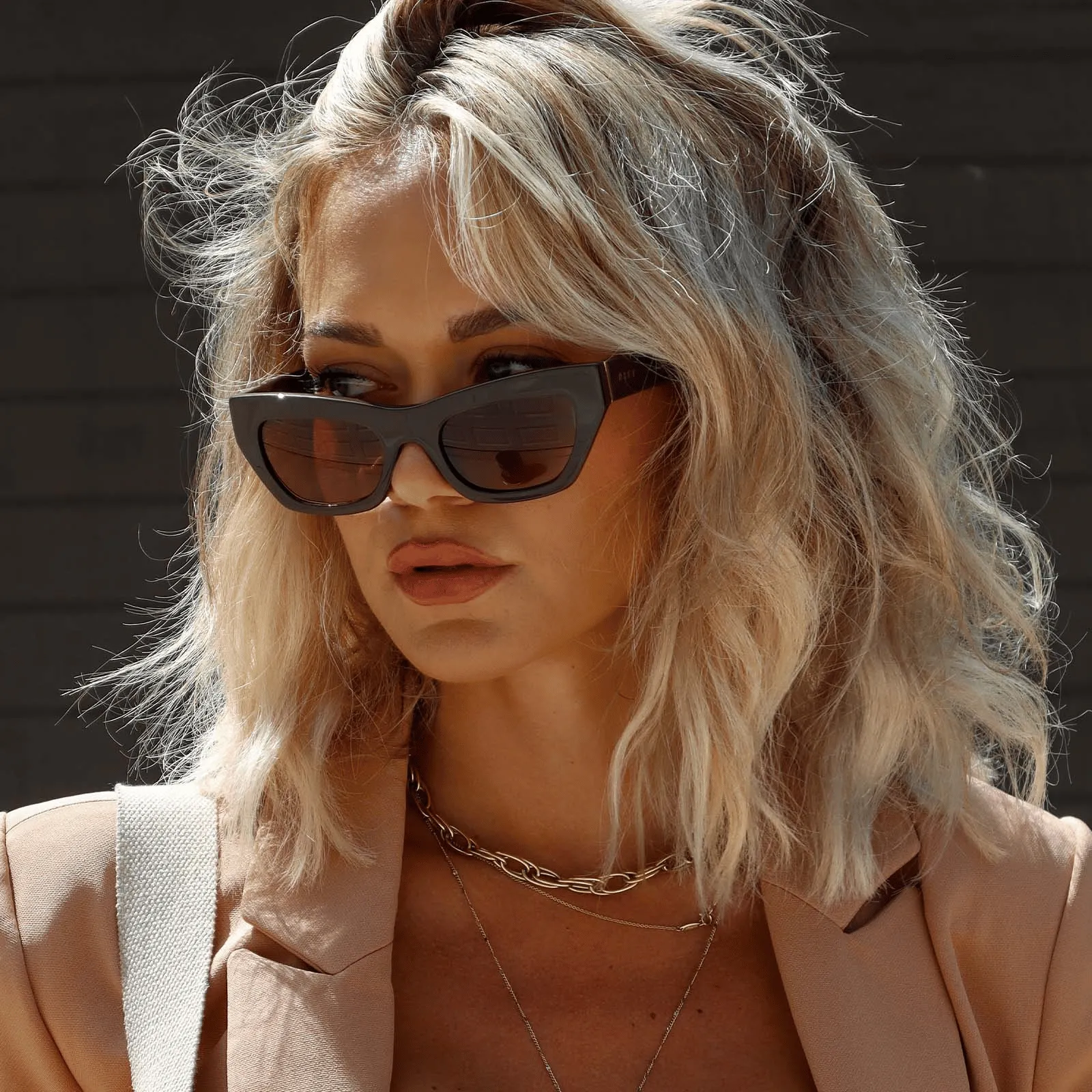 KATARINA - TRUFFLE + BROWN GRADIENT SUNGLASSES sold by Diff Eyewear product image thumbnail 5