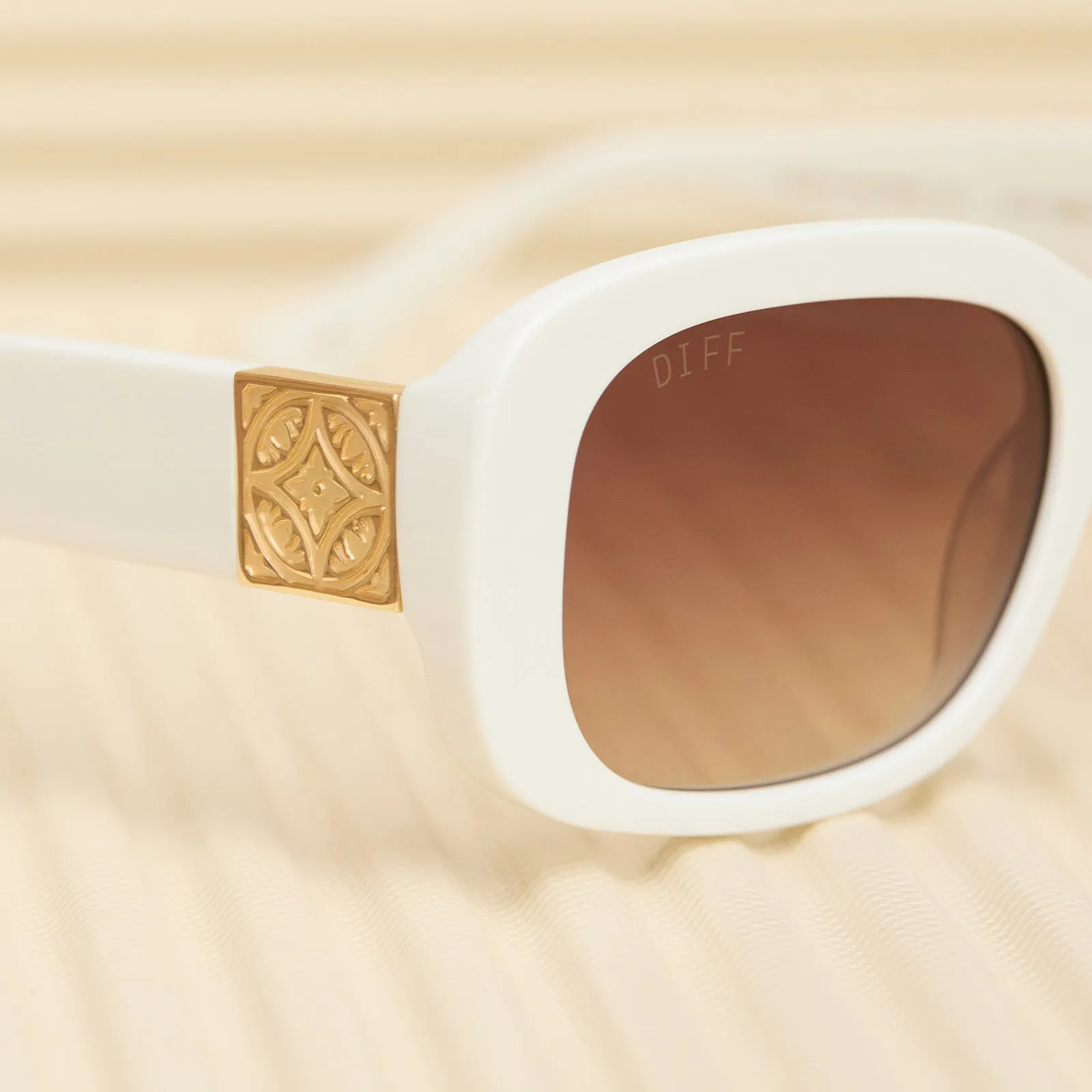 ITALY - WHITE IVORY + RICH BROWN GRADIENT SUNGLASSES sold by Diff Eyewear product image thumbnail 5