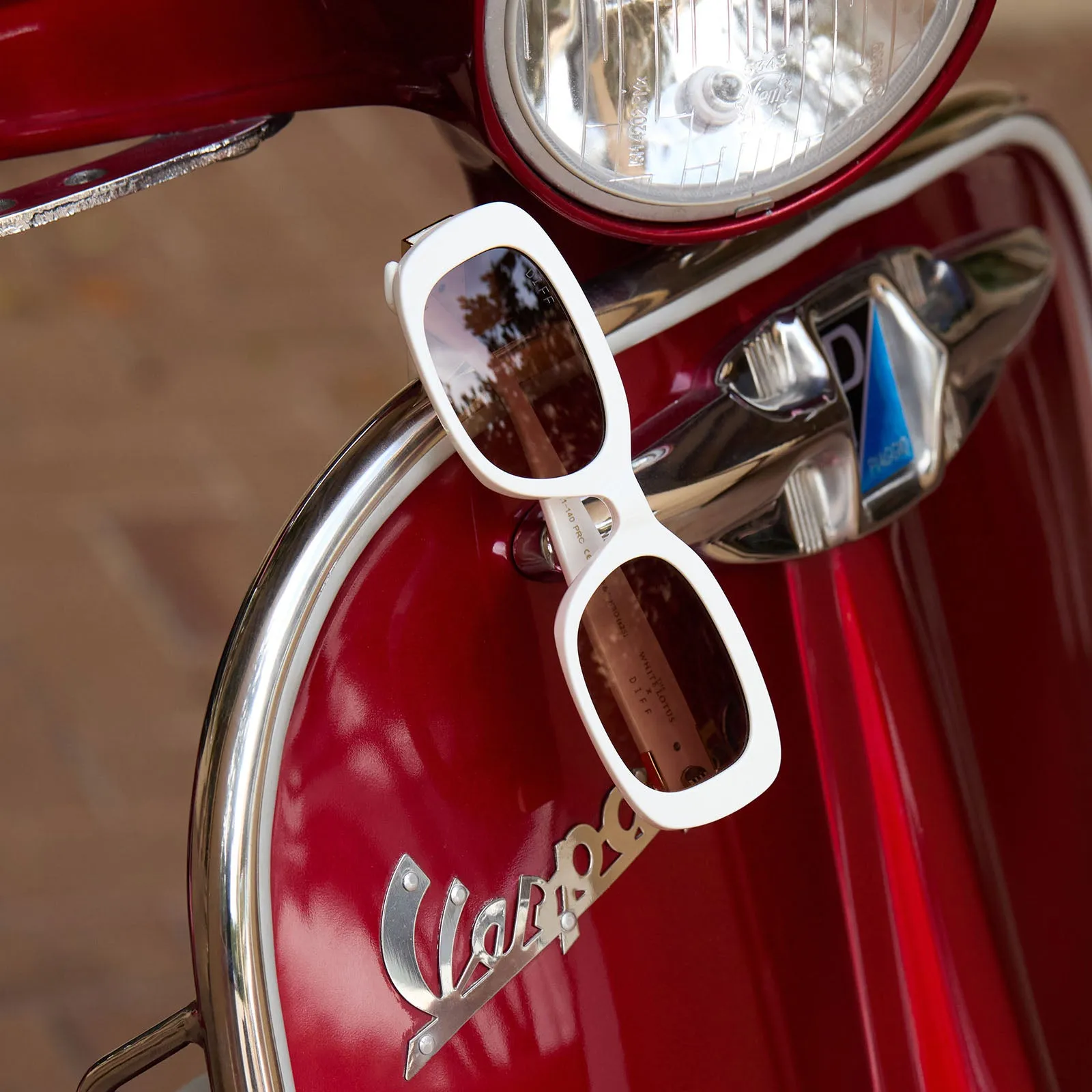 ITALY - WHITE IVORY + RICH BROWN GRADIENT SUNGLASSES sold by Diff Eyewear product image thumbnail 4