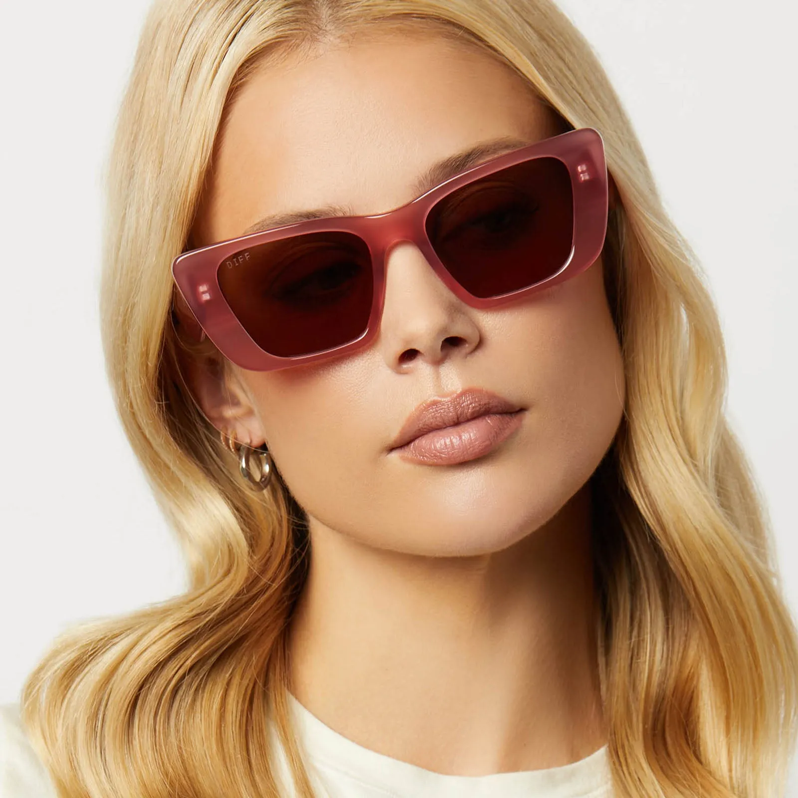 AURA - GUAVA + BROWN SUNGLASSES sold by Diff Eyewear product image thumbnail 5