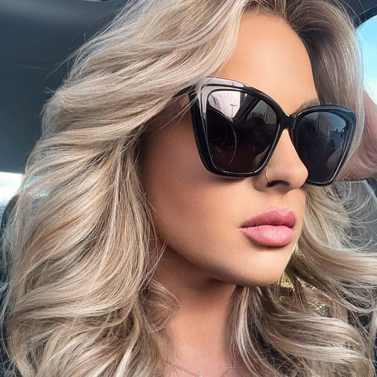 BECKY II - BLACK + DARK SMOKE POLARIZED SUNGLASSES sold by Diff Eyewear product image thumbnail 4