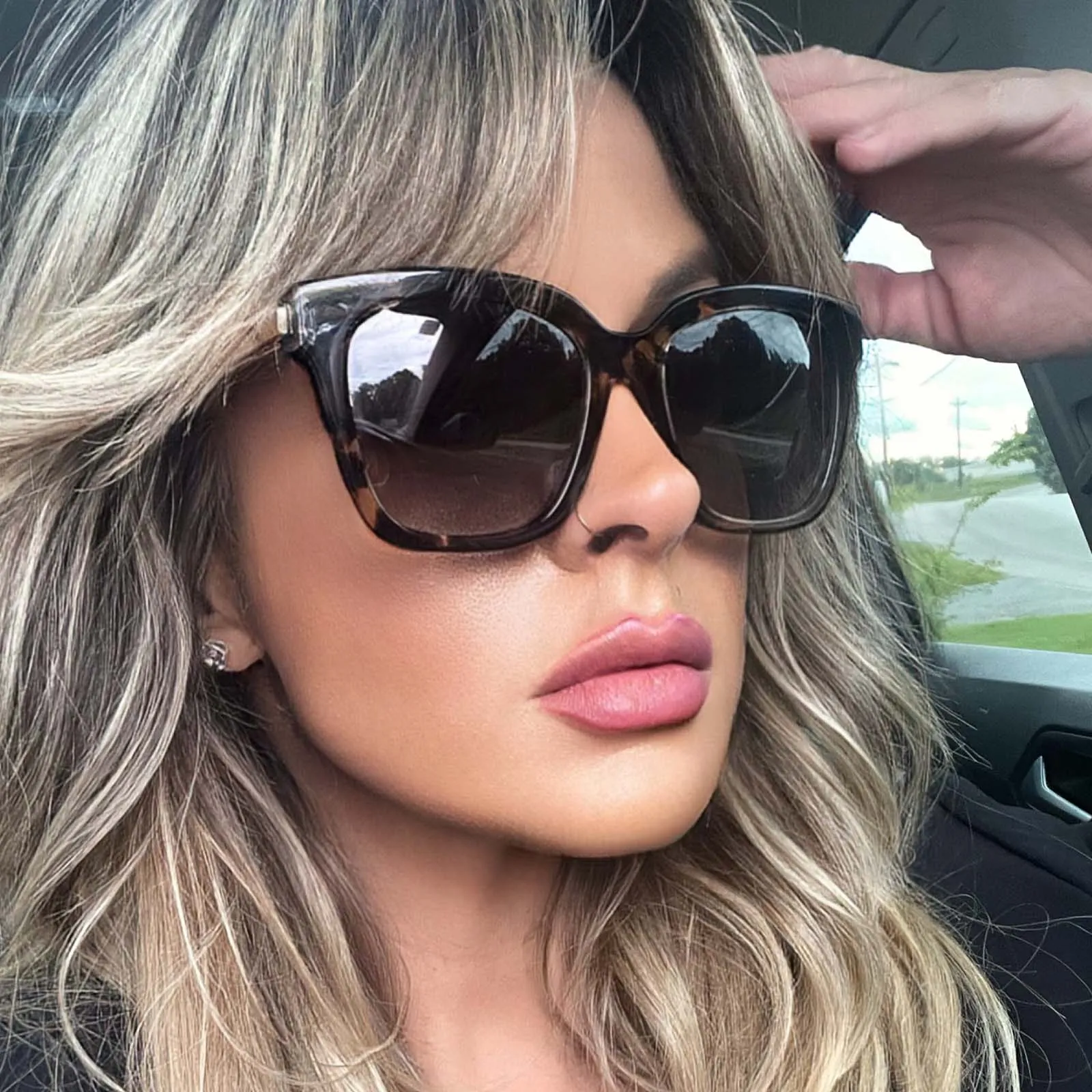 BELLA - AMBER TORTOISE + STEEL GRADIENT + POLARIZED SUNGLASSES sold by Diff Eyewear product image thumbnail 5