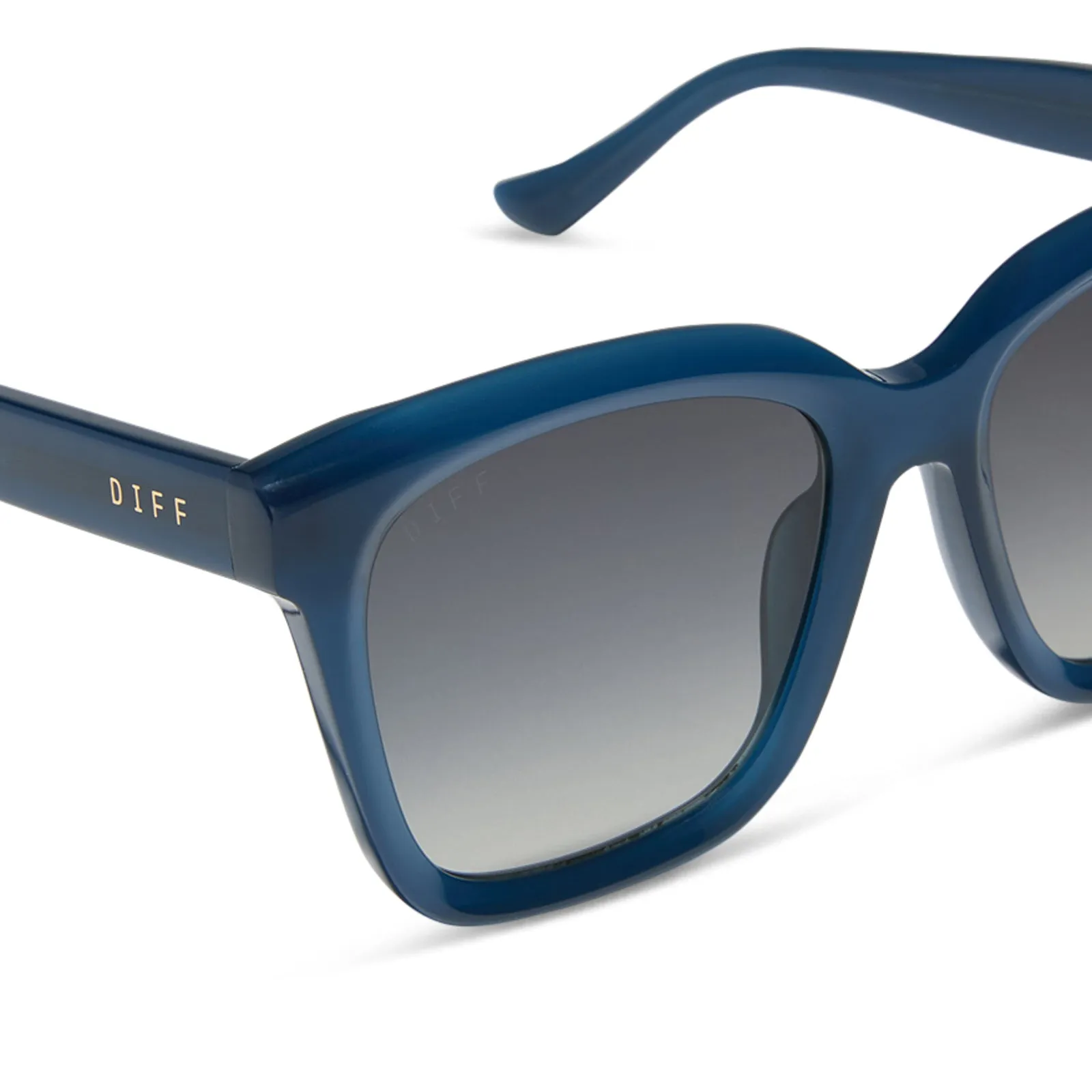 MEREDITH - CLUBHOUSE BLUE + GREY GRADIENT + POLARIZED SUNGLASSES sold by Diff Eyewear product image thumbnail 4