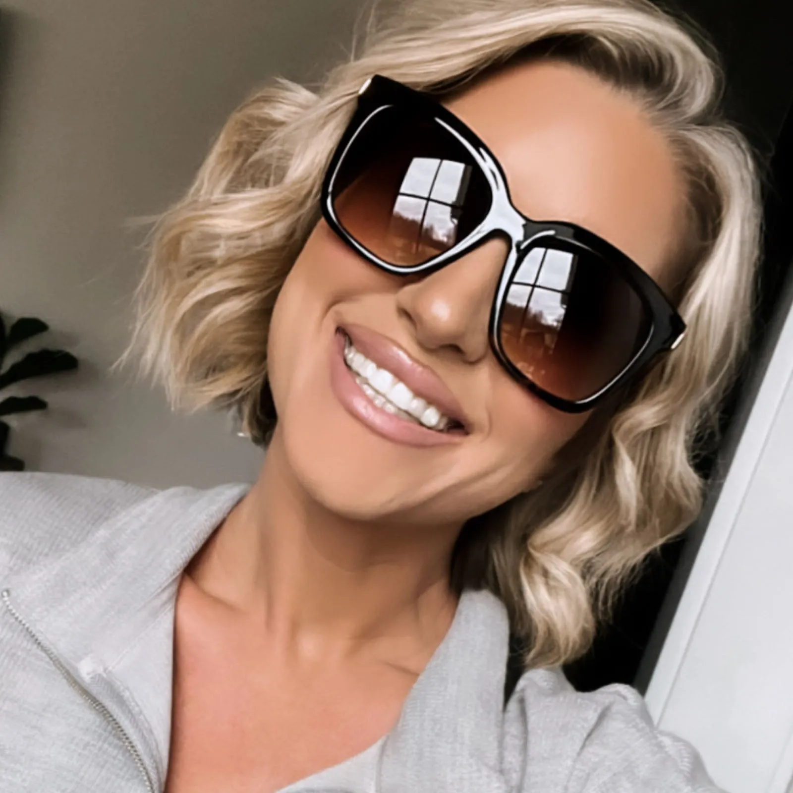 HAILEY - BLACK BROWN TORTOISE + LIGHT BROWN GRADIENT SUNGLASSES sold by Diff Eyewear product image thumbnail 5