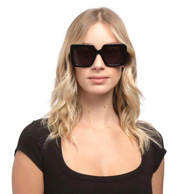 SASHA - BLACK + DARK SMOKE + POLARIZED SUNGLASSES sold by Diff Eyewear product image thumbnail 4