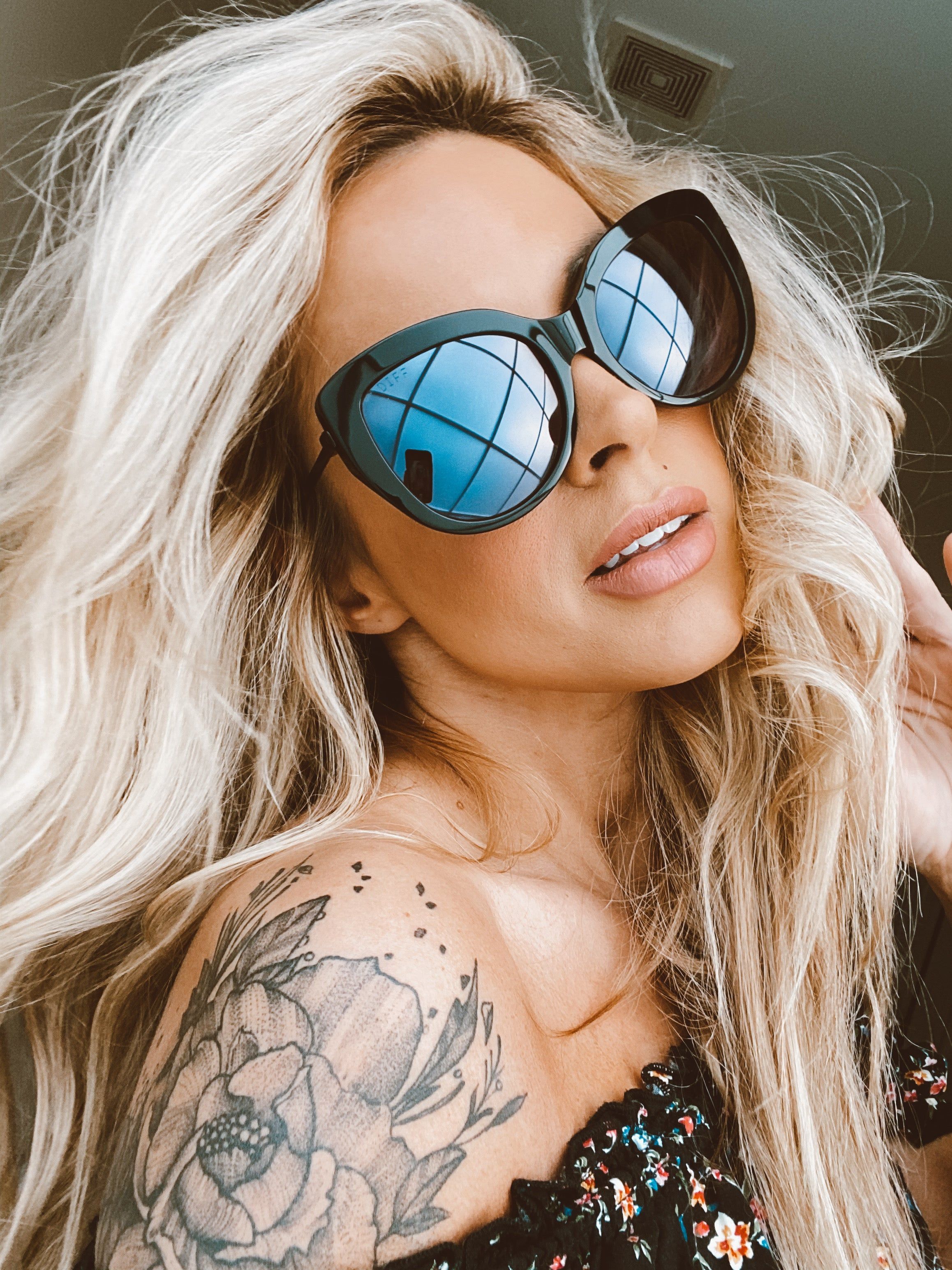 AVERY - BLACK + GREY sold by Diff Eyewear product image thumbnail 5