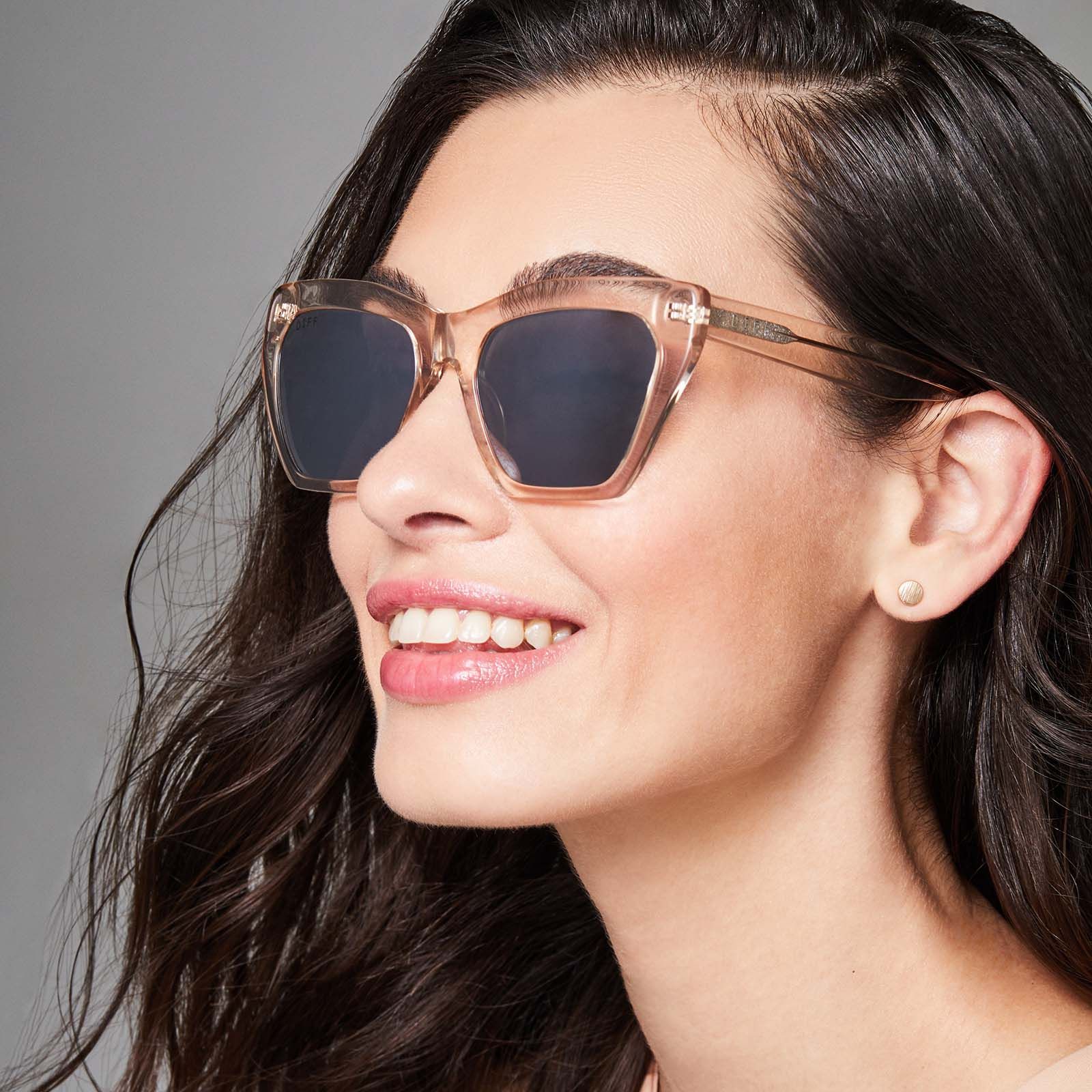 WREN - BLACK + GREY GRADIENT + POLARIZED SUNGLASSES sold by Diff Eyewear product image thumbnail 4