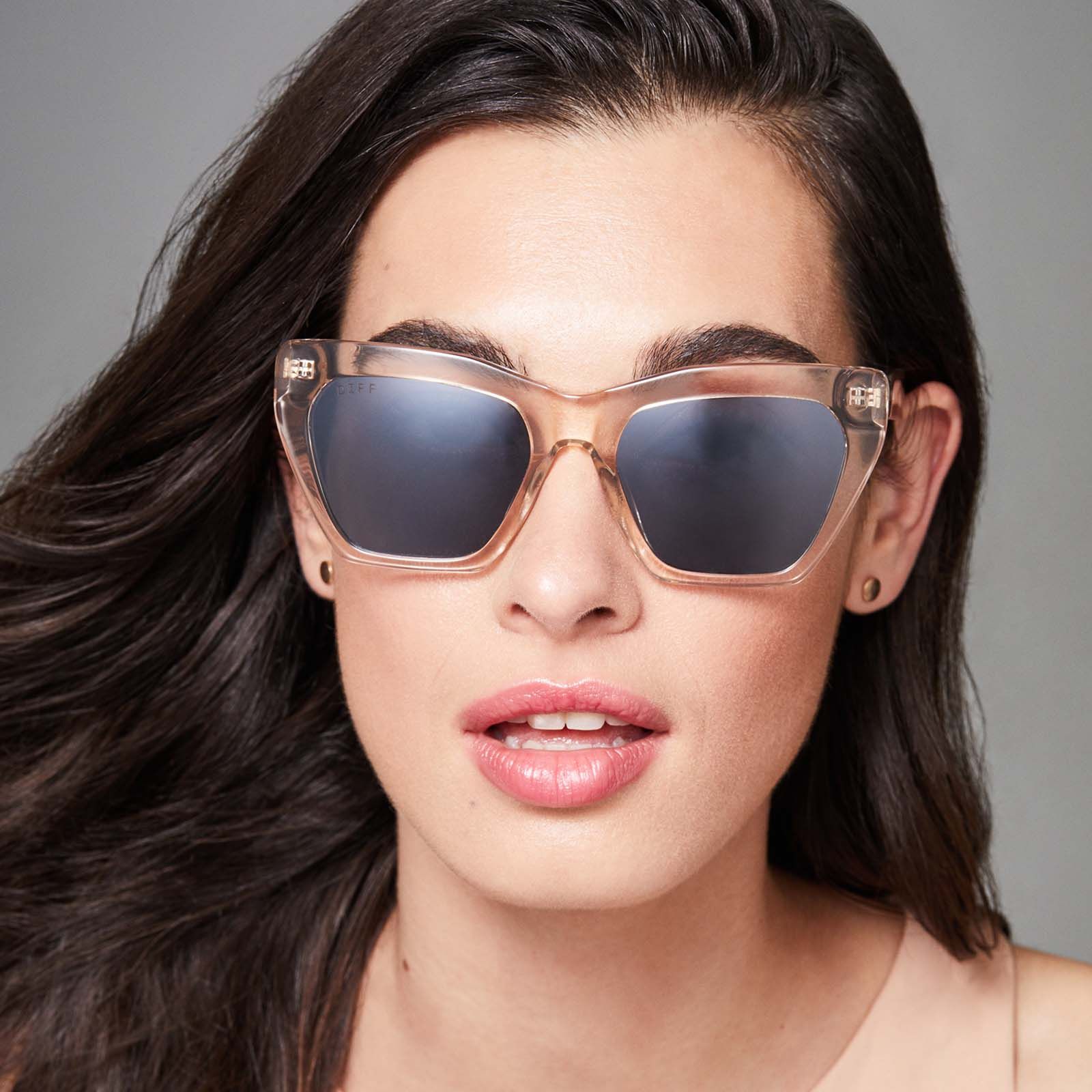 WREN - BLACK + GREY GRADIENT + POLARIZED SUNGLASSES sold by Diff Eyewear product image thumbnail 5