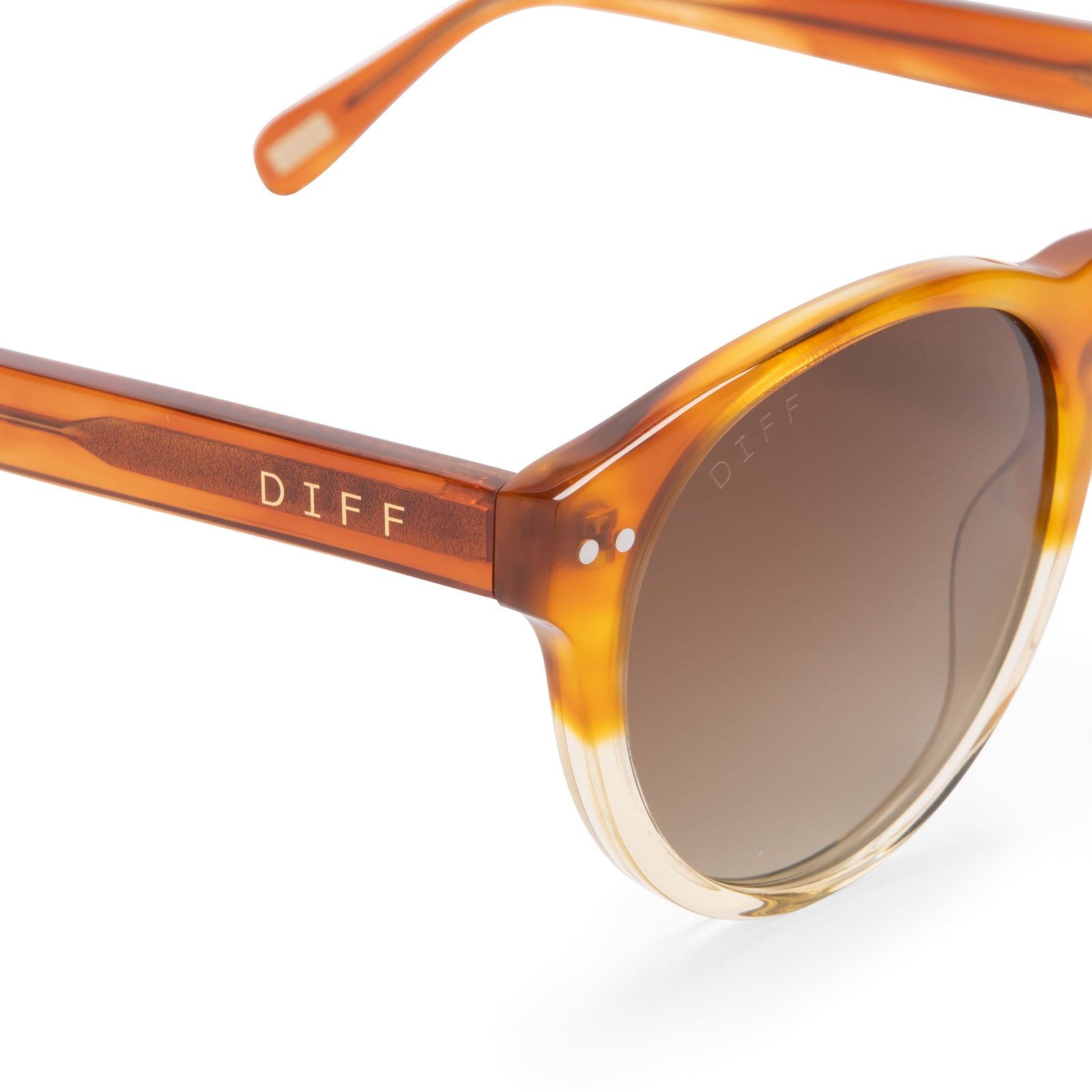 CODY - DESERT SAND + BROWN GRADIENT POLARIZED SUNGLASSES sold by Diff Eyewear product image thumbnail 4