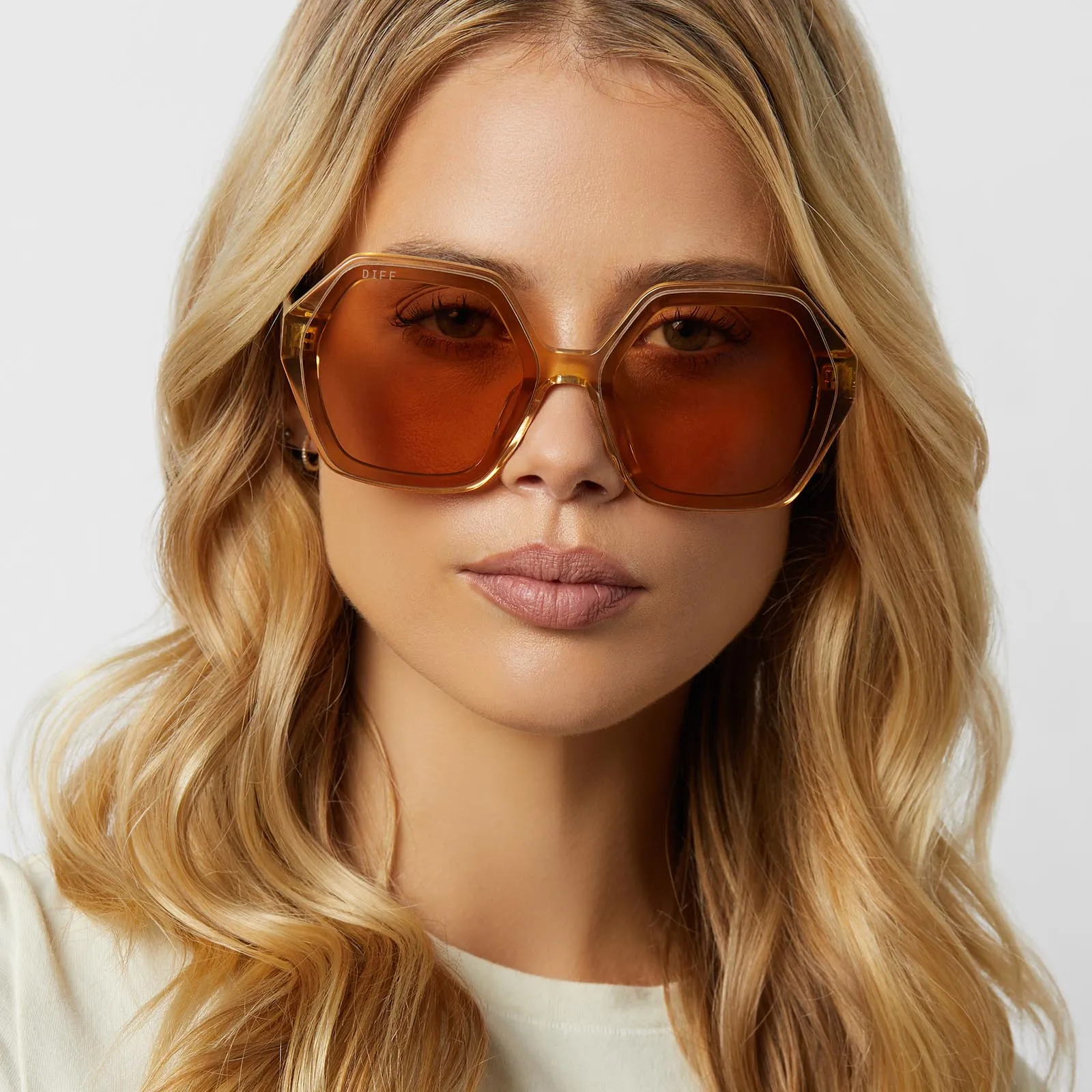 GIGI - HONEY CRYSTAL + HONEY CRYSTAL FLASH SUNGLASSES sold by Diff Eyewear product image thumbnail 5