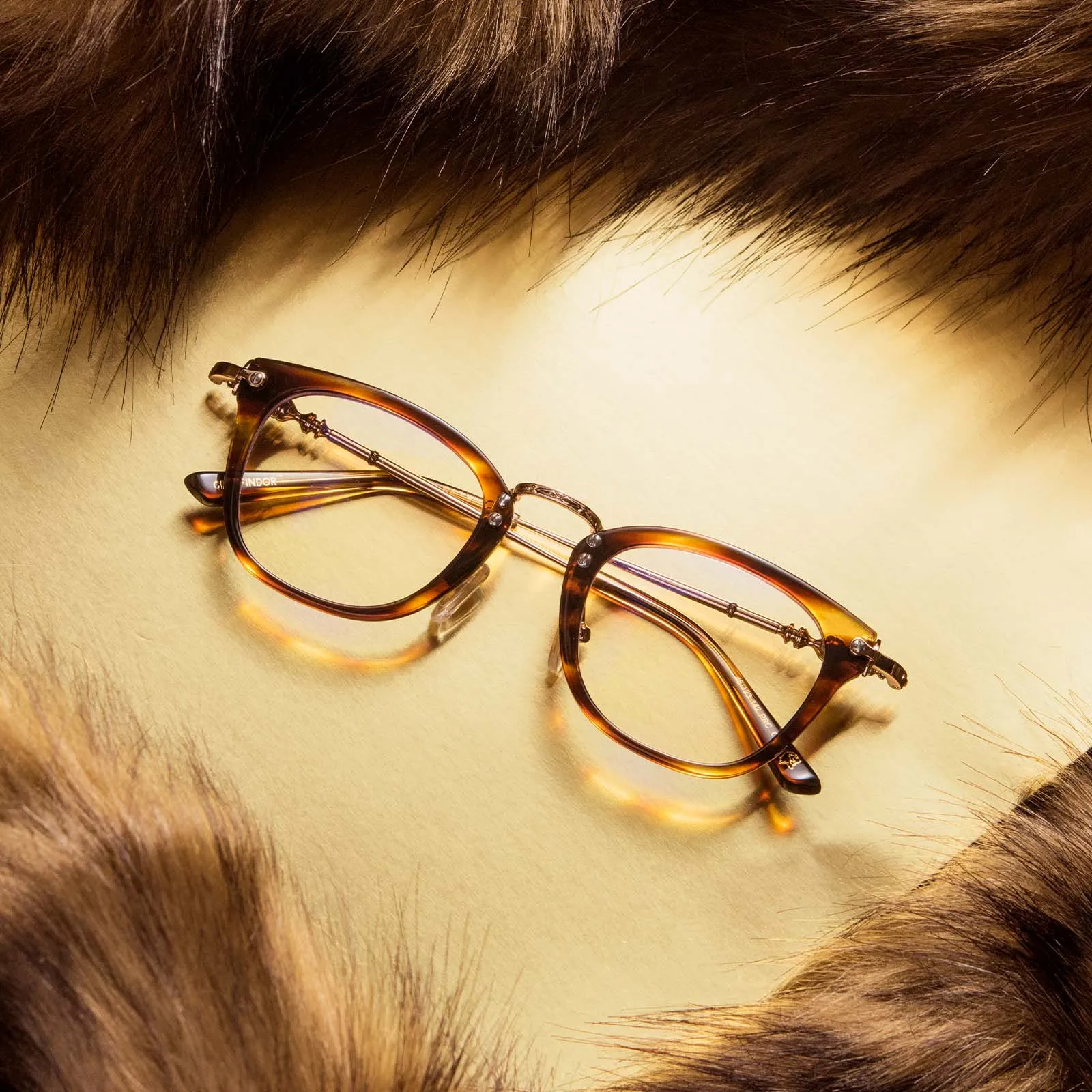 GRYFFINDOR™ - LIONS MANE GOLD + GLASSES sold by Diff Eyewear product image thumbnail 5