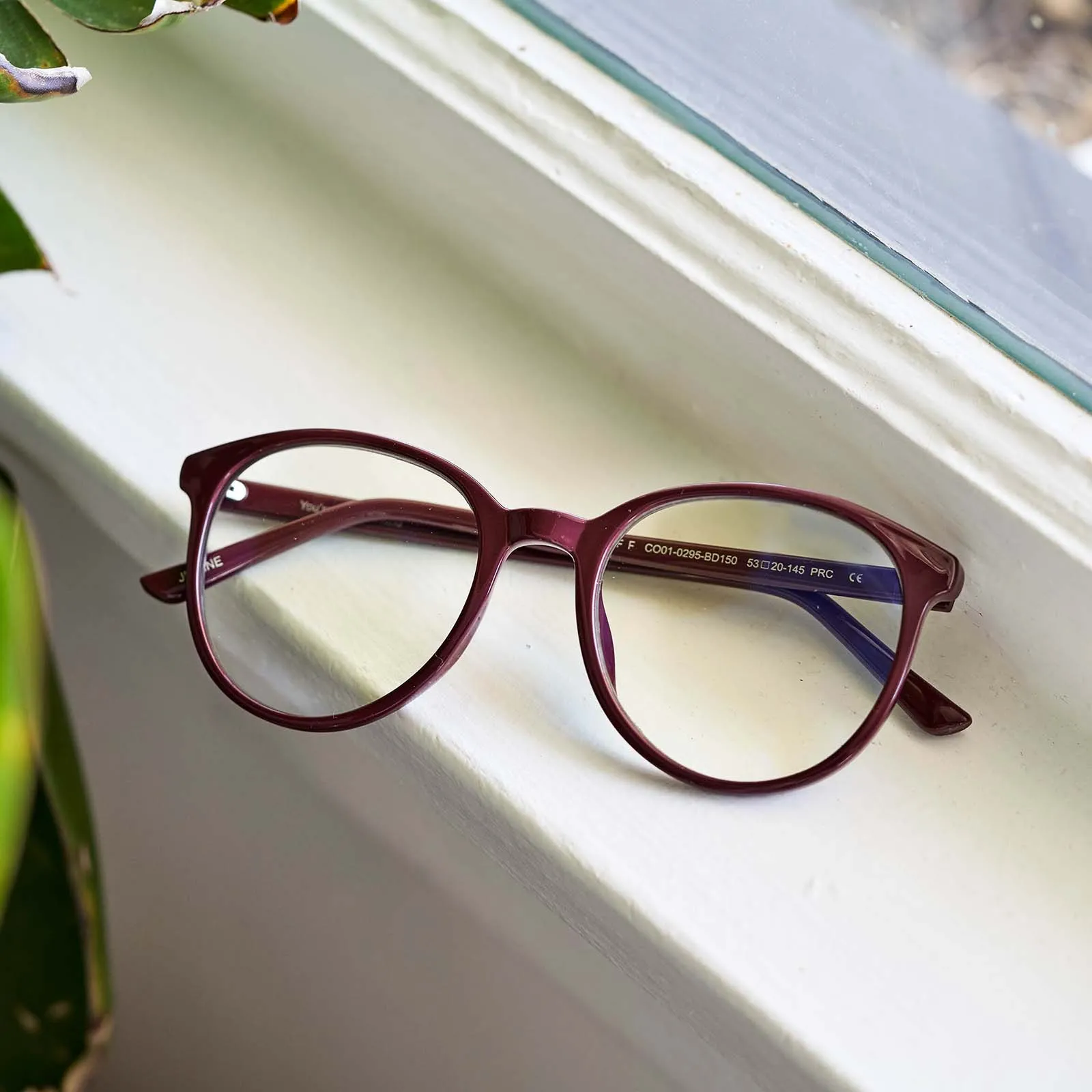 JEANNE - BURGUNDY + BLUE LIGHT READERS sold by Diff Eyewear product image thumbnail 5
