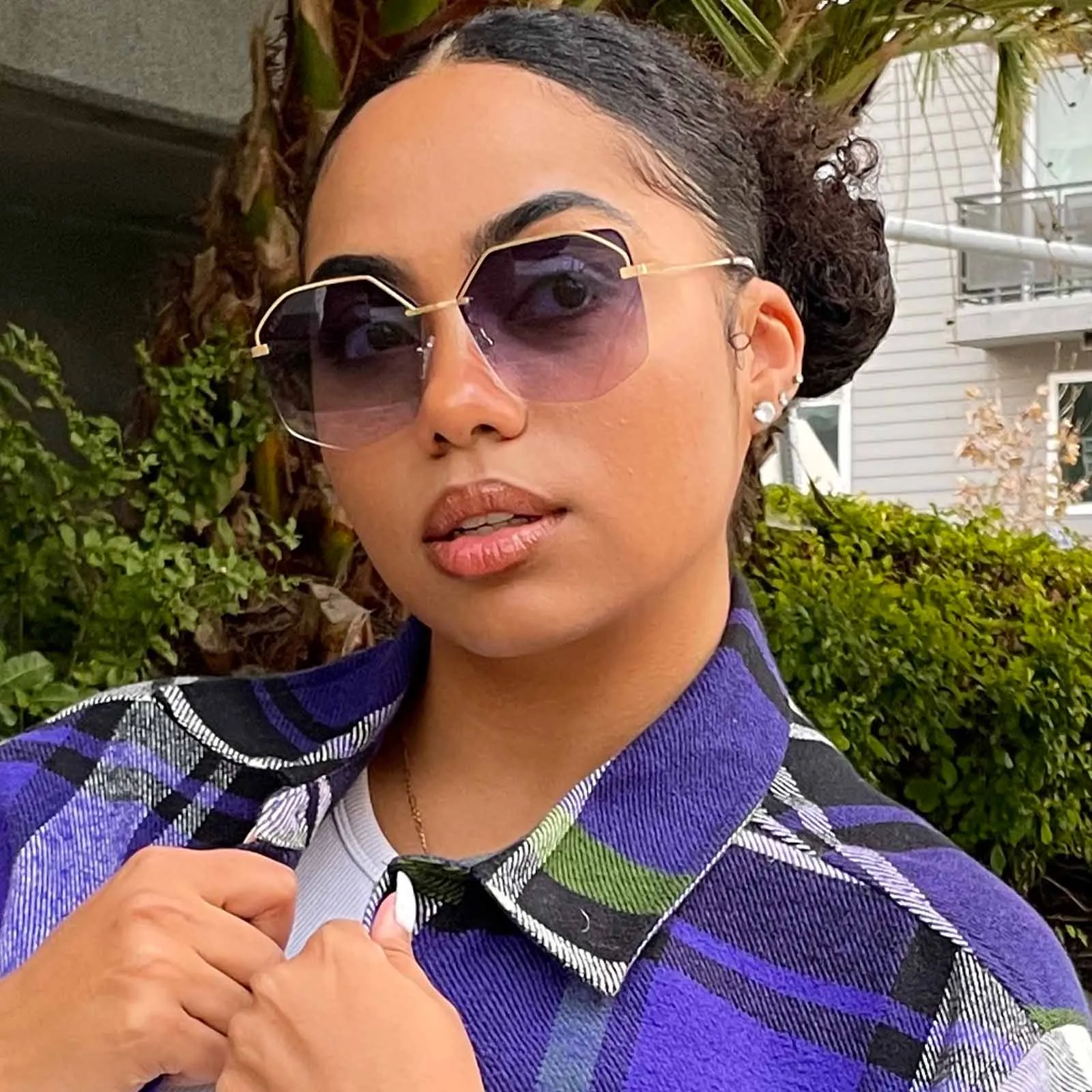 BREE - BRUSHED GOLD + LAVENDER ROSE GRADIENT SUNGLASSES sold by Diff Eyewear product image thumbnail 5