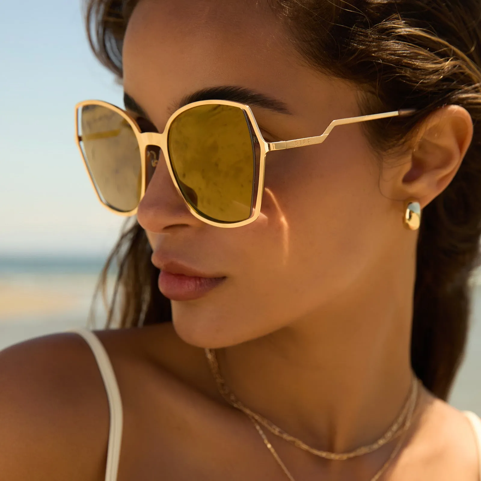 DONNA III - GOLD + GOLD MIRROR + POLARIZED SUNGLASSES sold by Diff Eyewear product image thumbnail 5