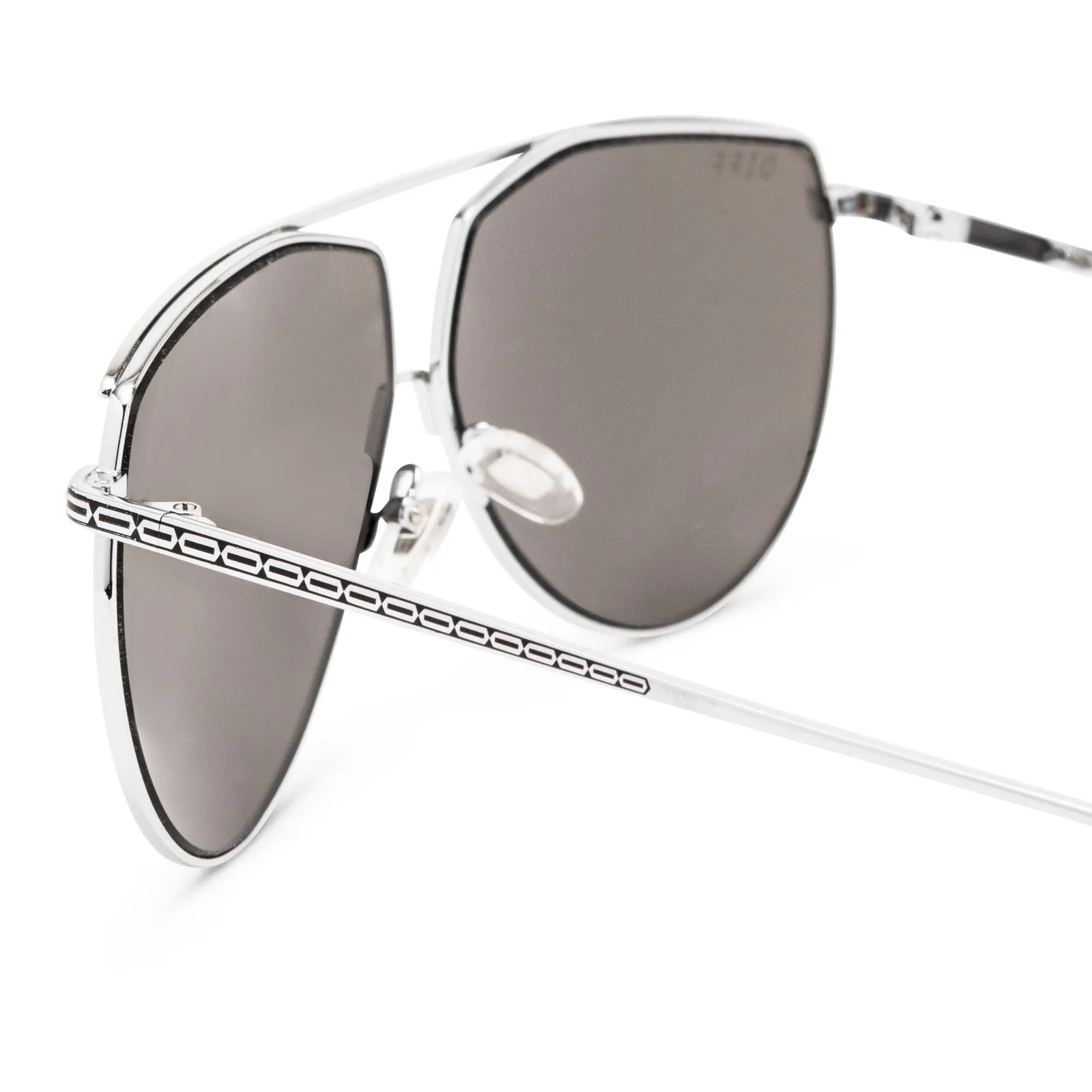 THE MANDALORIAN™ - RAZOR CREST™ GREY + SILVER MIRROR SUNGLASSES sold by Diff Eyewear product image thumbnail 4