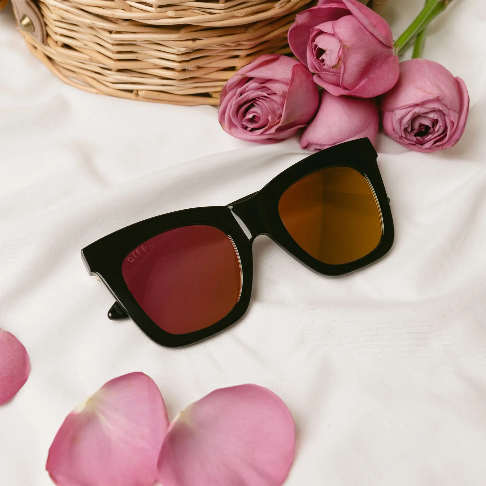 KAIA - BLACK + PINK MIRROR SUNGLASSES sold by Diff Eyewear product image thumbnail 4